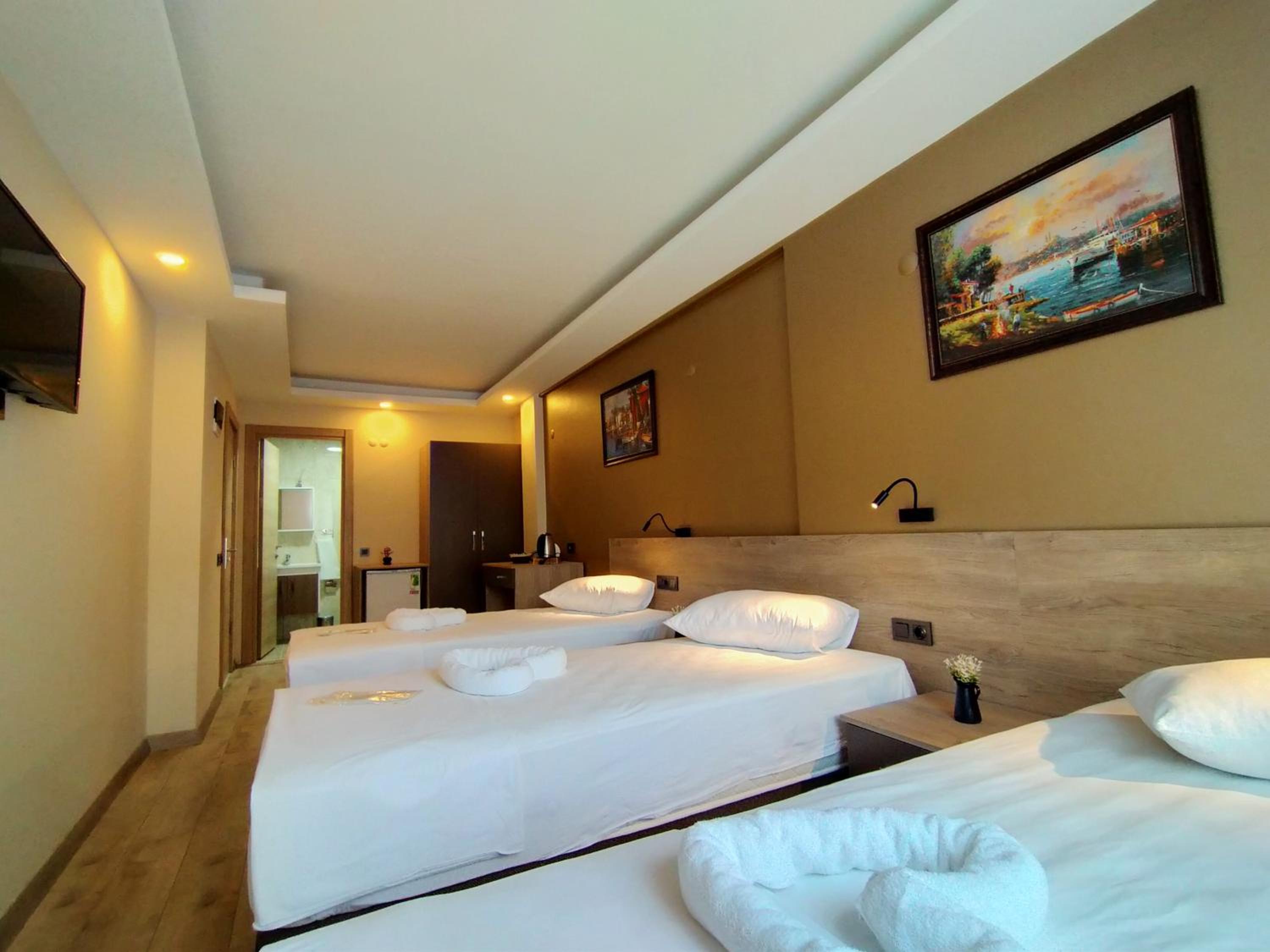 Comfort Triple Room