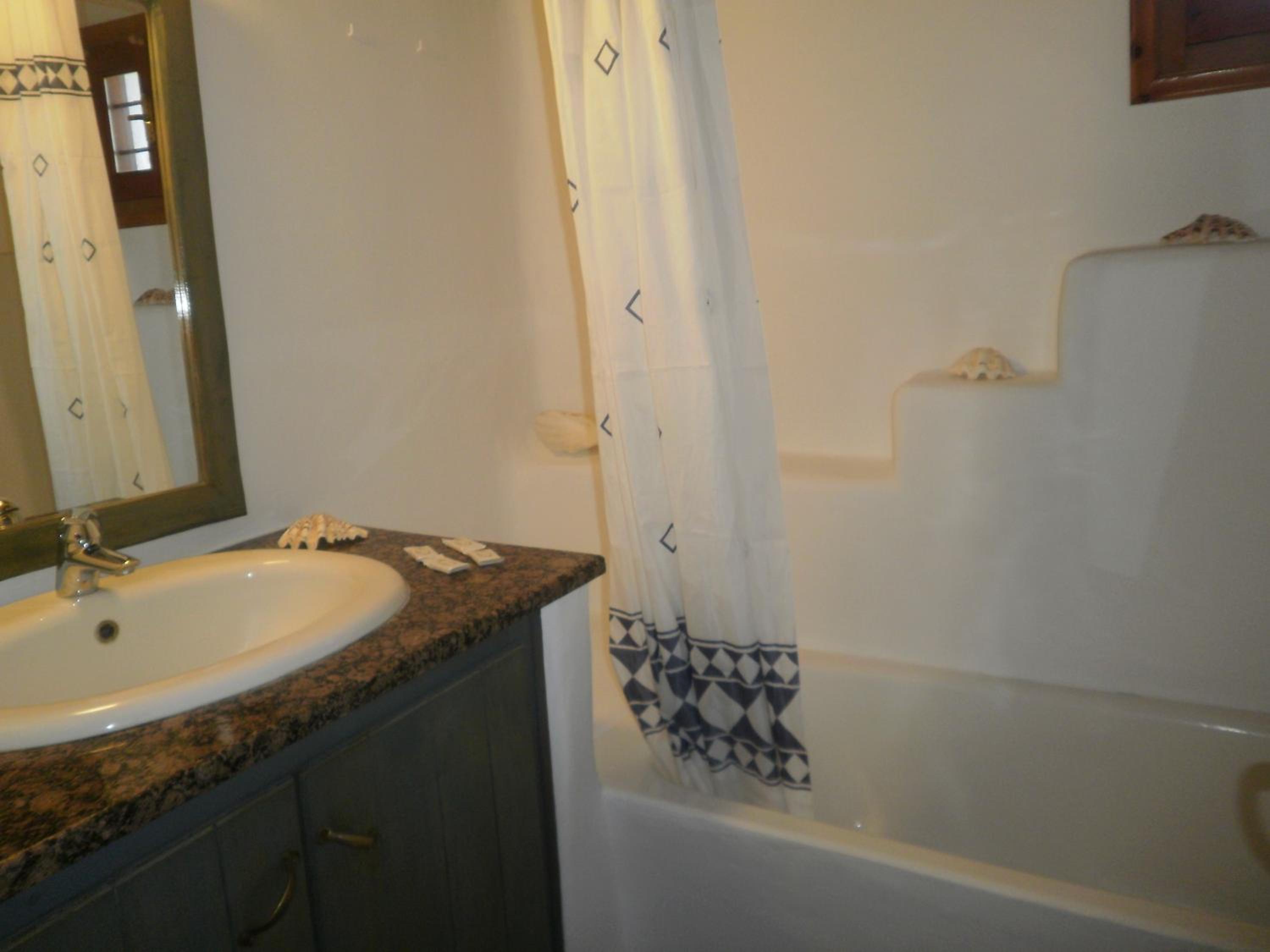 Suite with Garden View photo 2