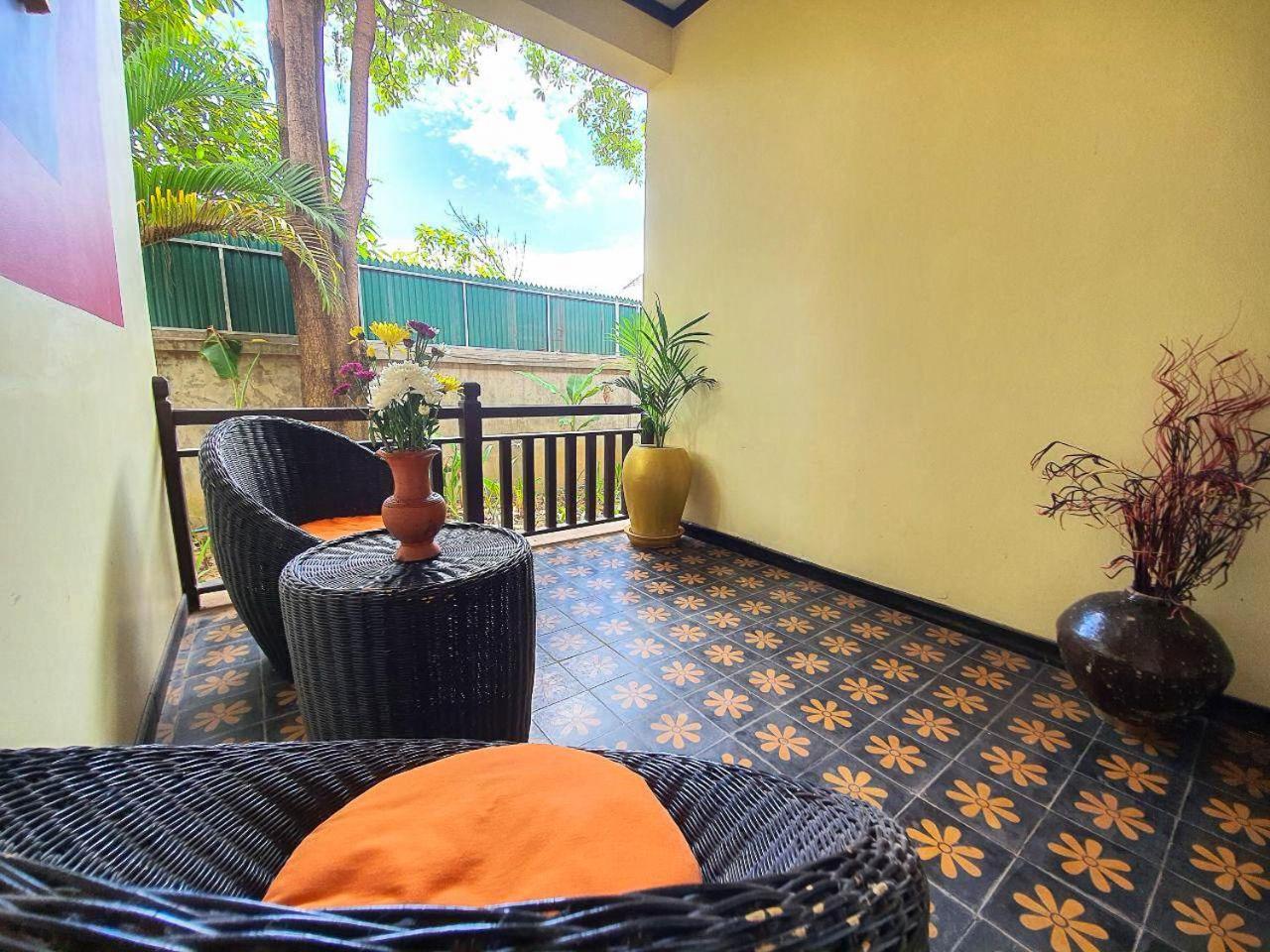 Cabana Twin, Private Balcony Pool View - Free Pick Up  - Photo 15
