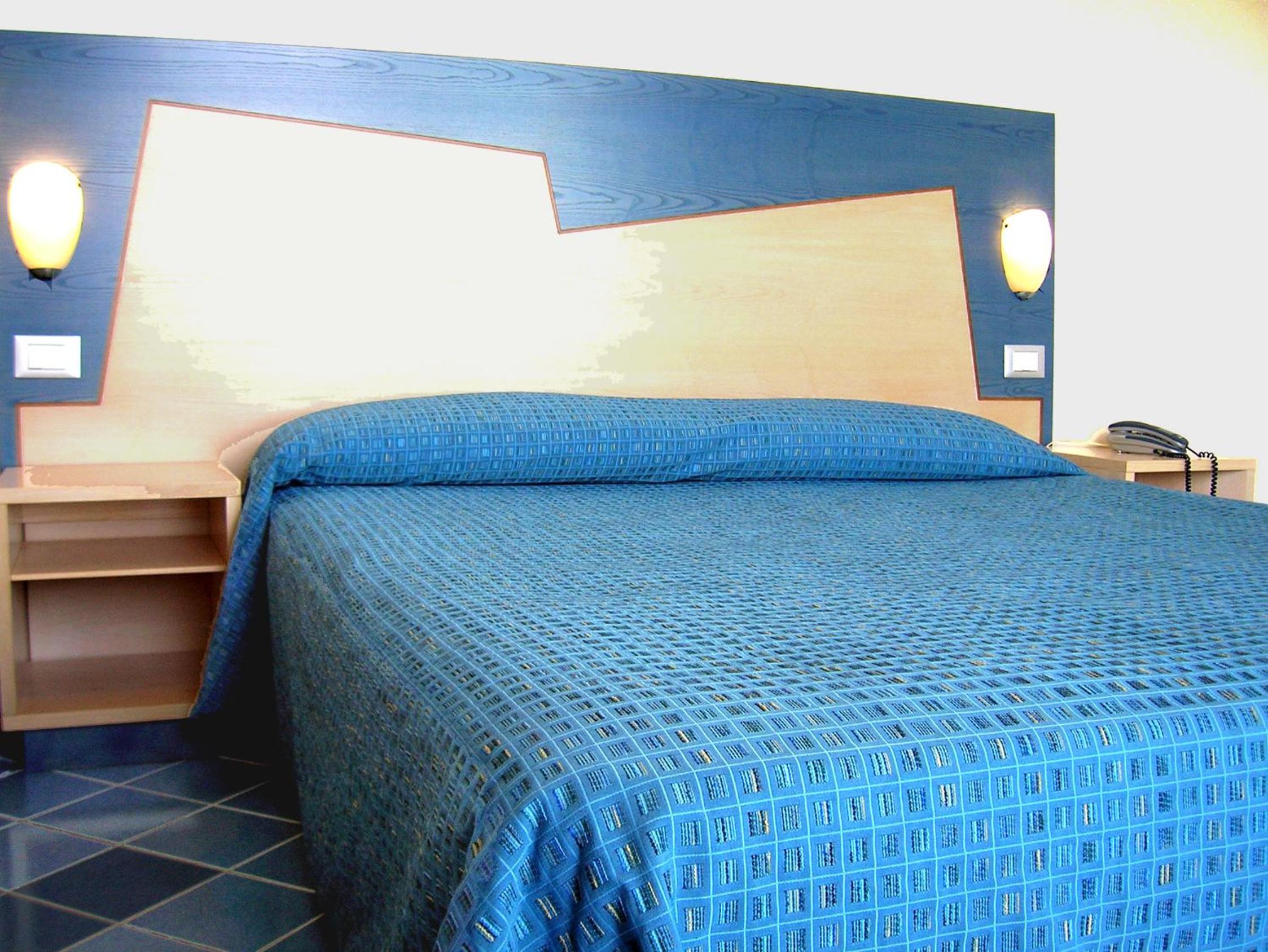 Double Room - Photo 3