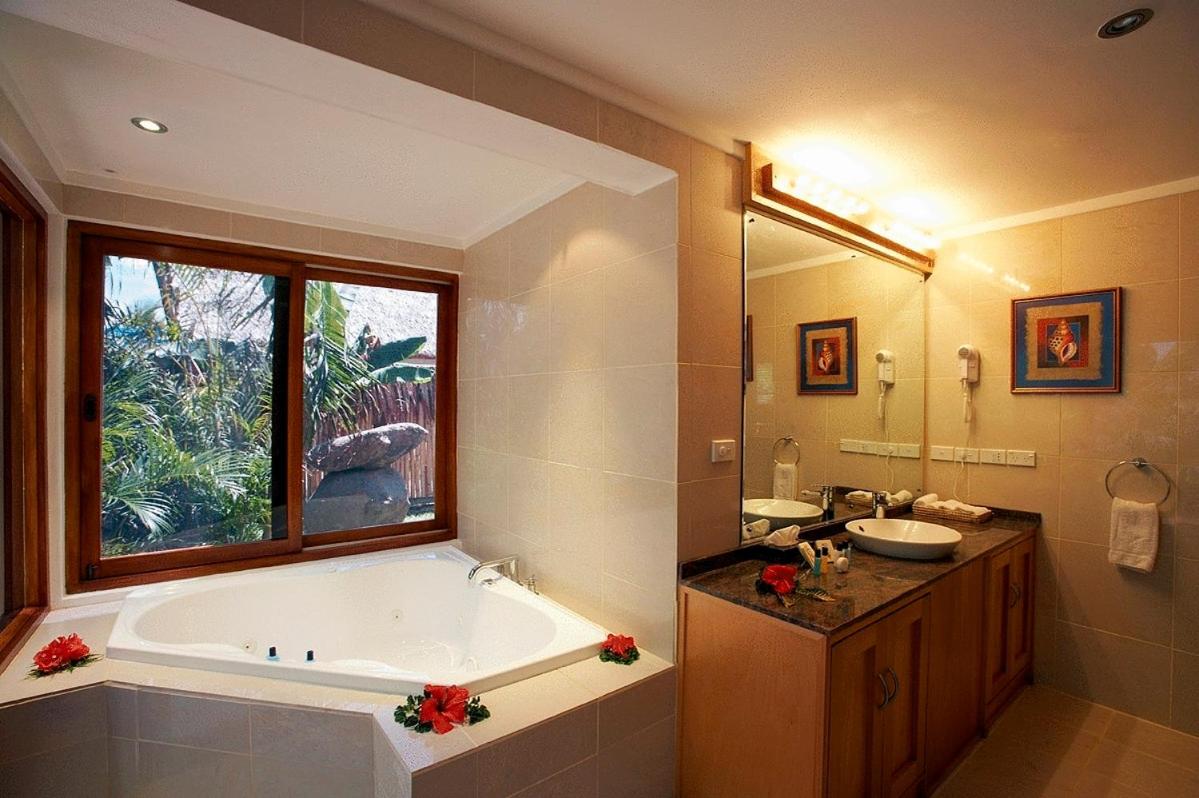 Two-Bedroom Villa with Garden View - Photo 3