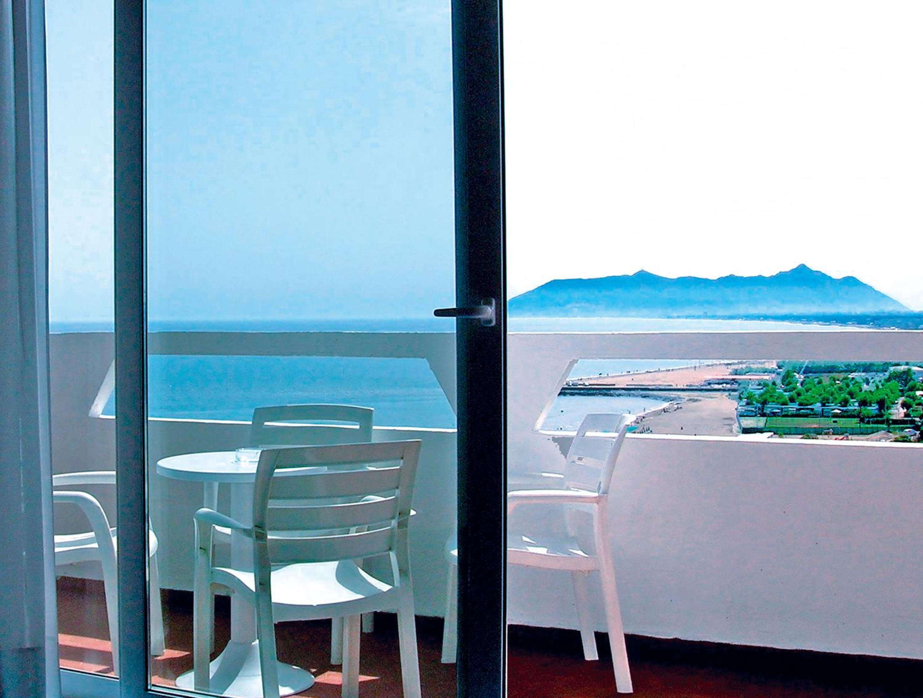 Double Room with Sea View - Photo 5
