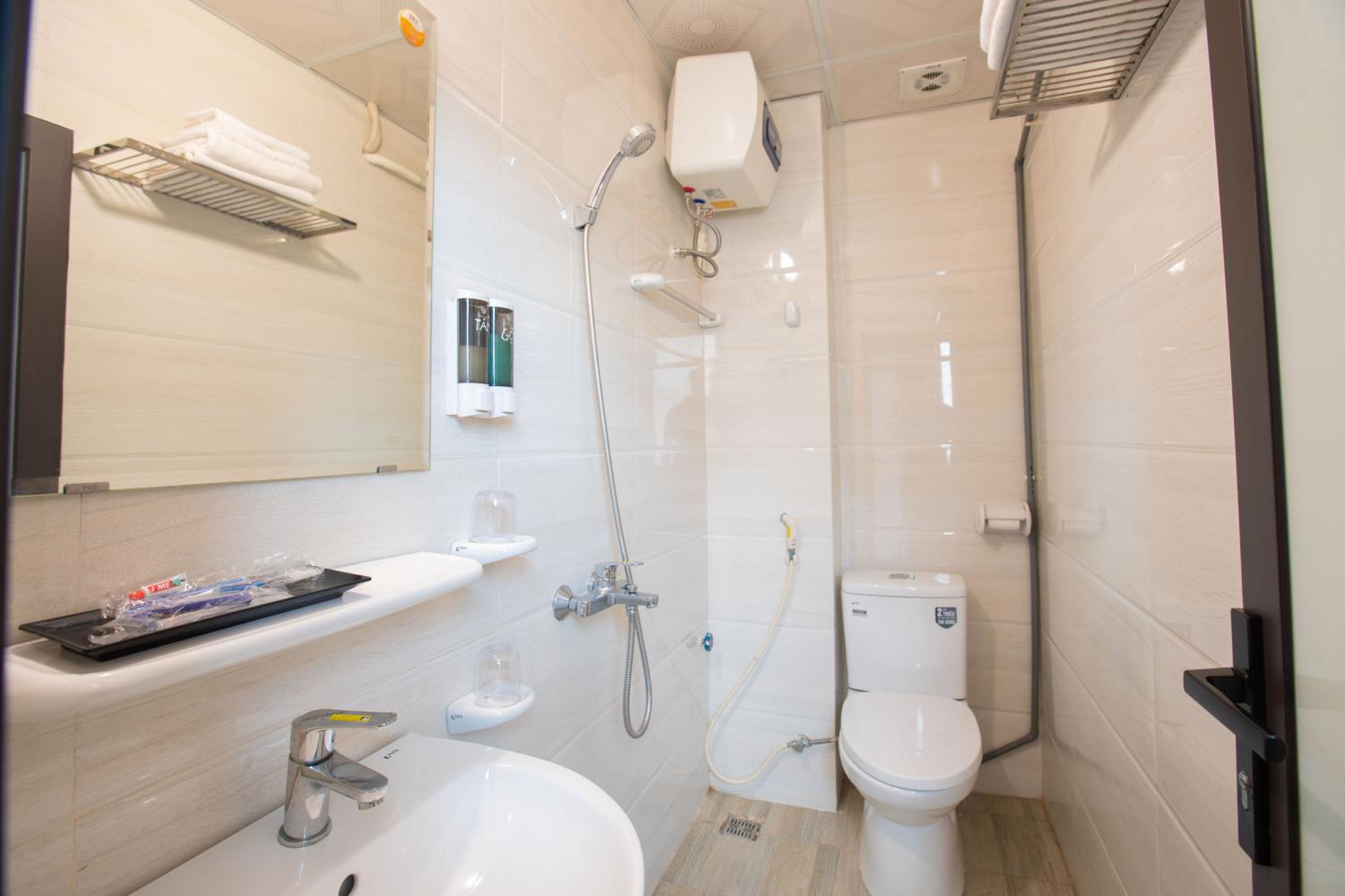 Standard Double Room - Photo 7