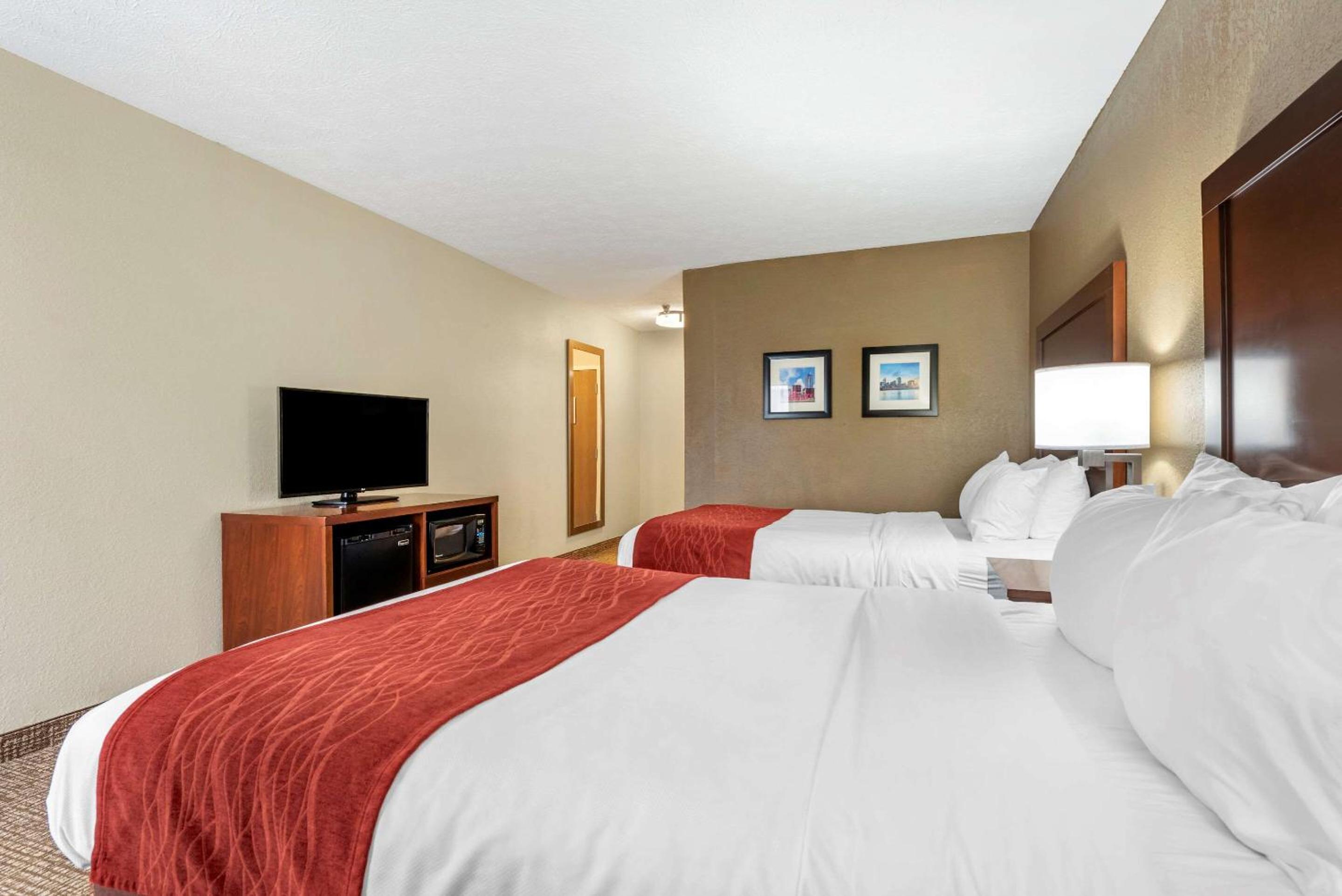 Double Room with Two Double Beds - Non-Smoking - Photo 5