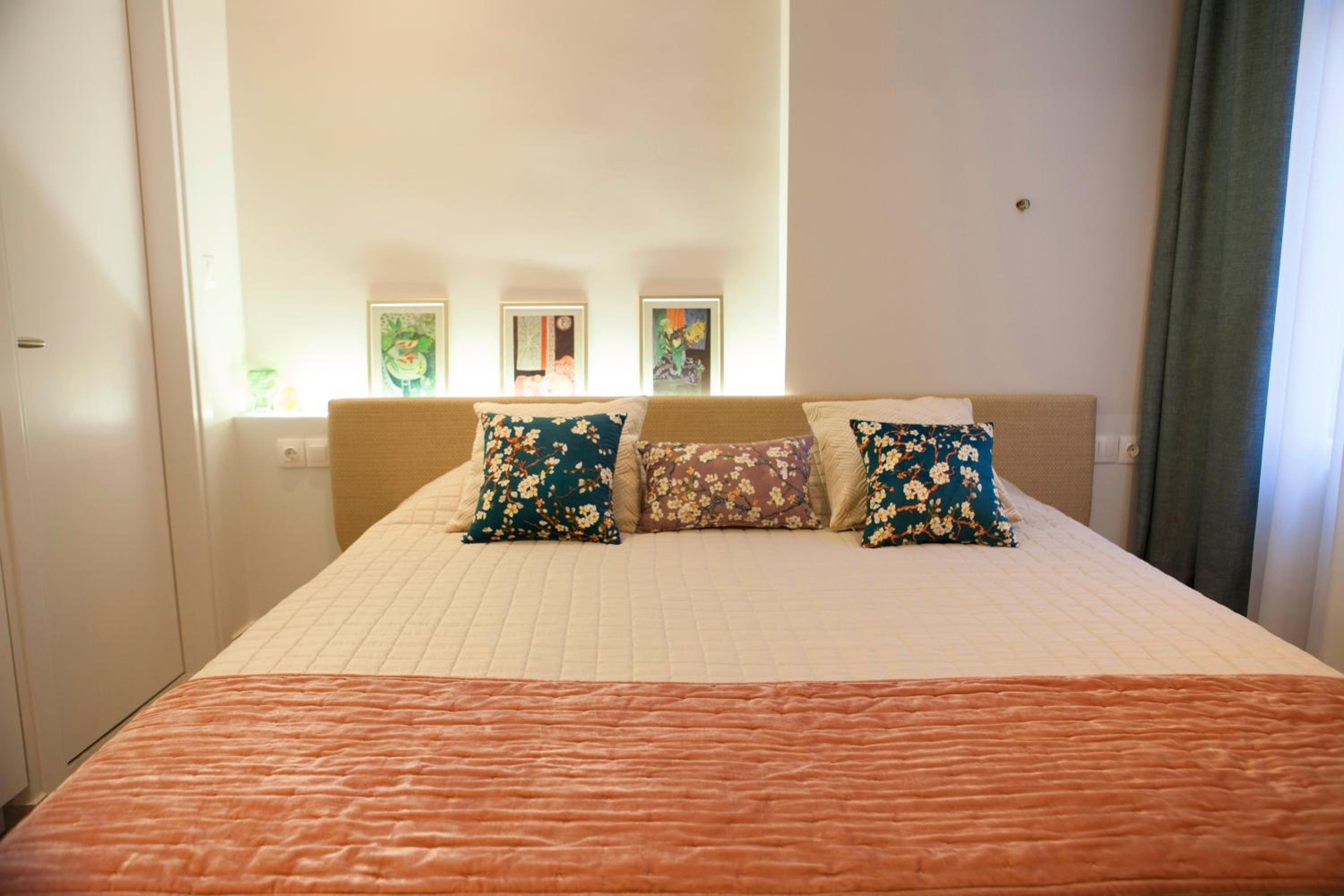 One-Bedroom Apartment - Photo 22