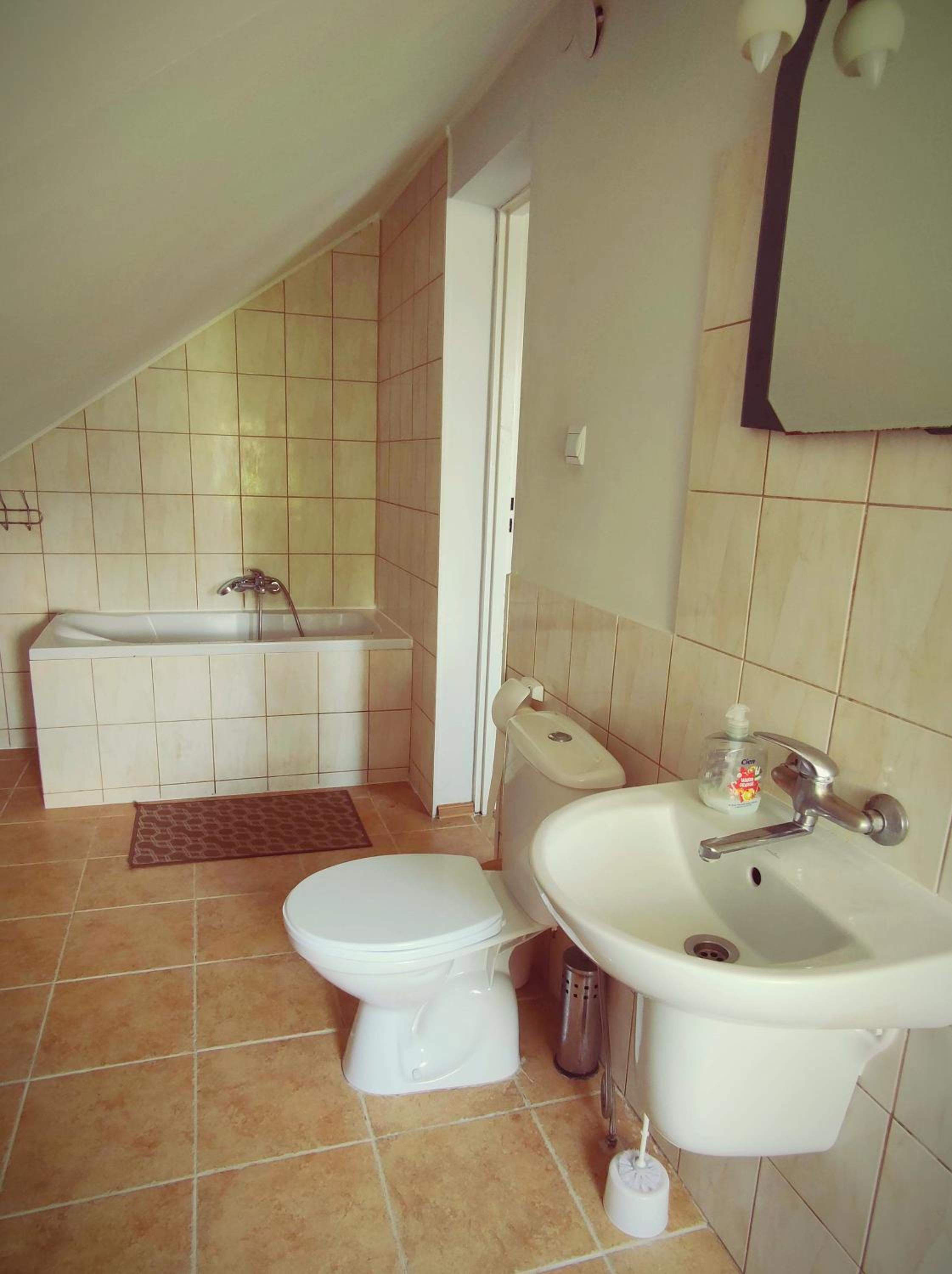 Classic Quadruple Room - Photo 10