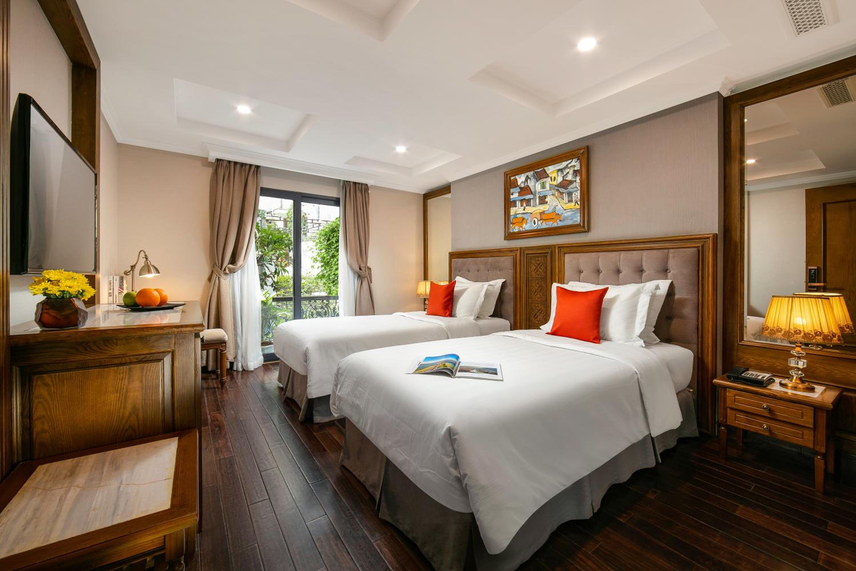 Suite Balcony - Double or Twin photo 2