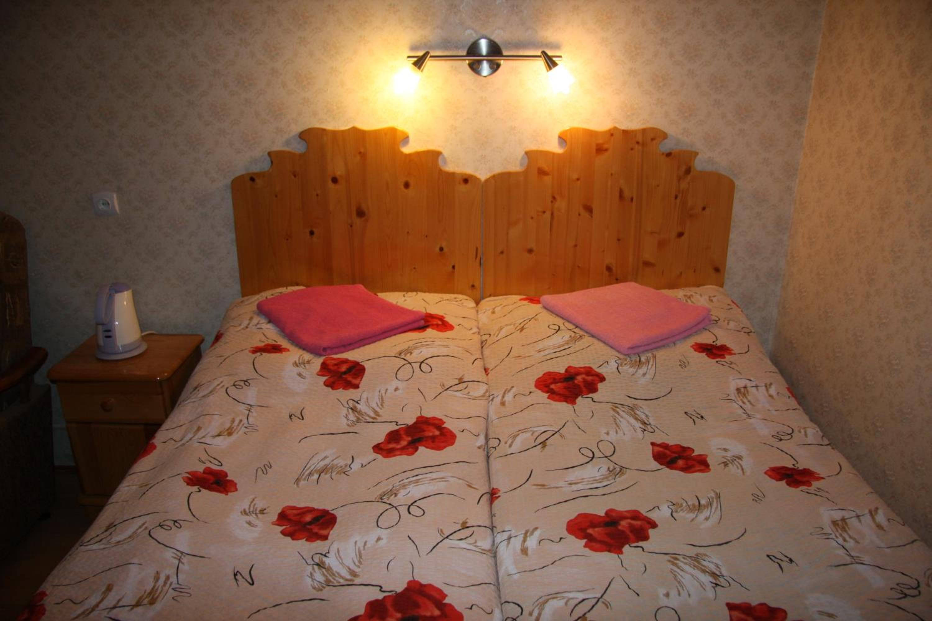 Twin Room - Photo 5