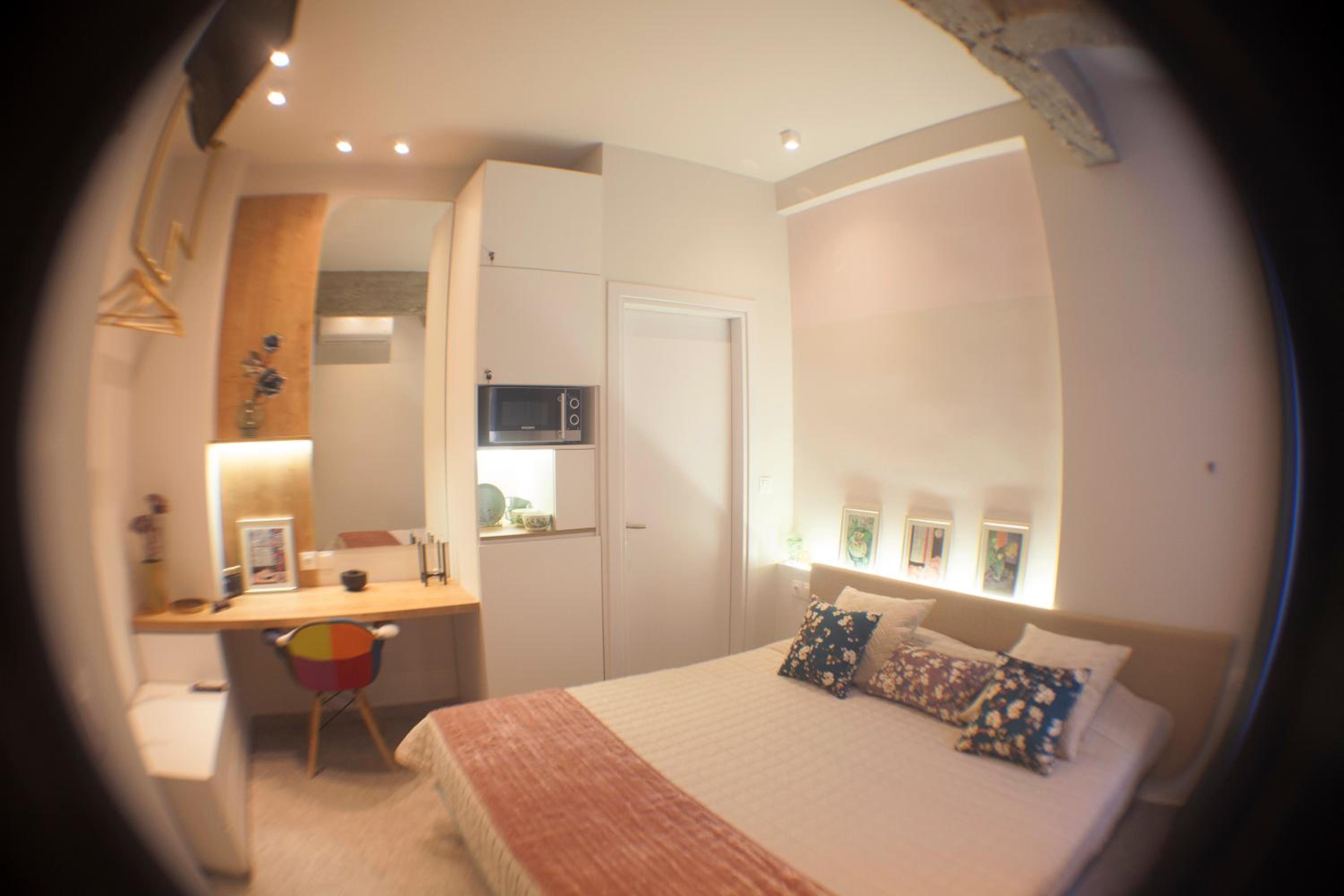 One-Bedroom Apartment - Photo 17