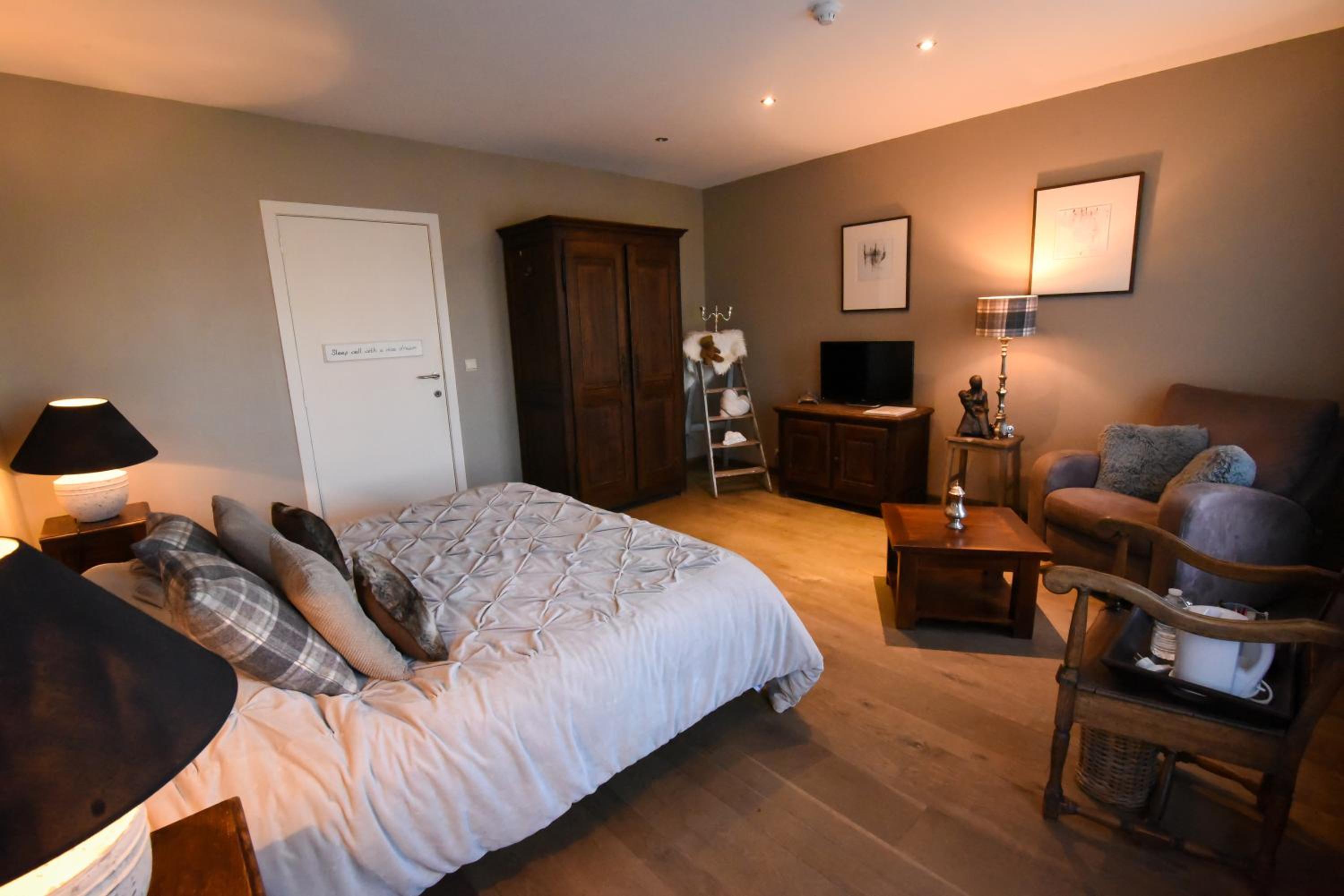 Deluxe Double Room photo 2