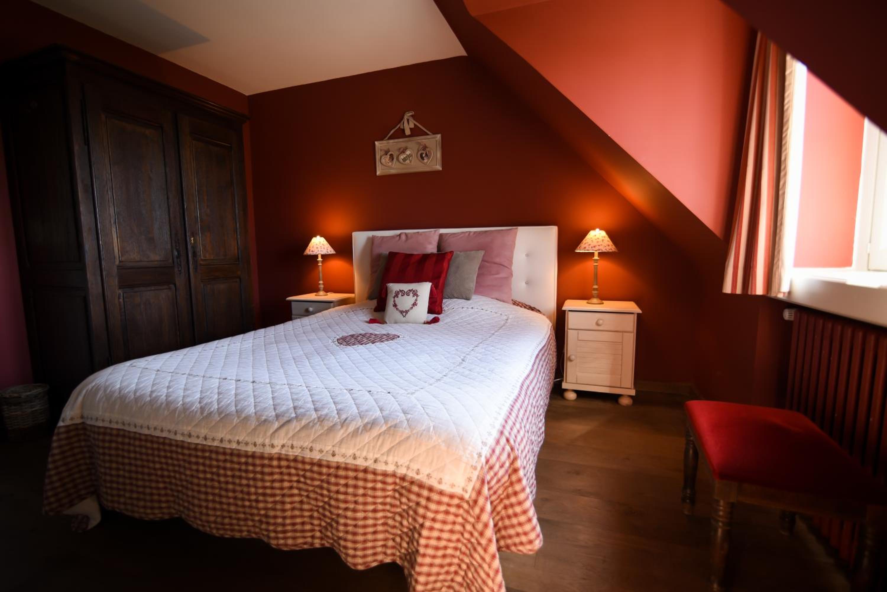 Small Double Room with Private Shower photo 1