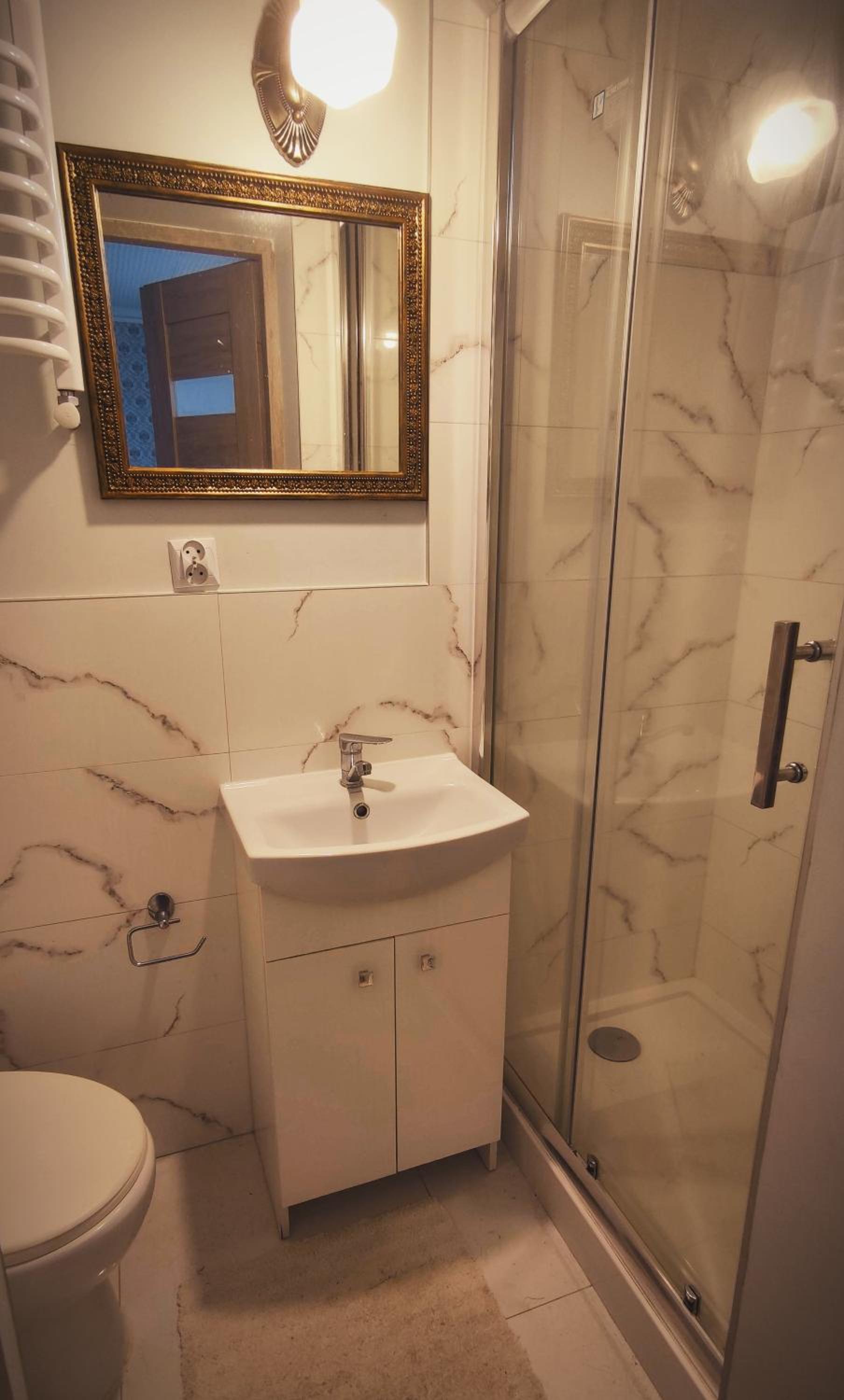 Classic Quadruple Room - Photo 8