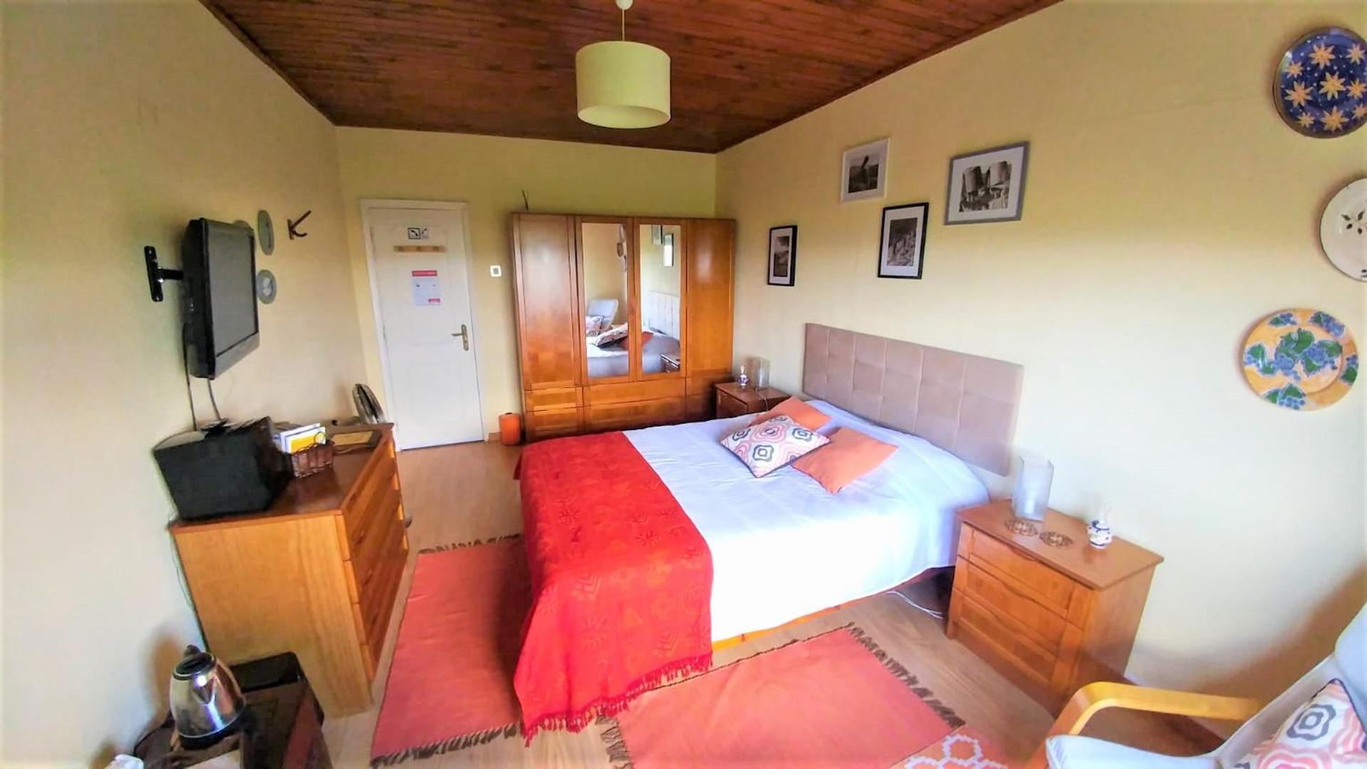 Quadruple Room with Private External Bathroom - Photo 4