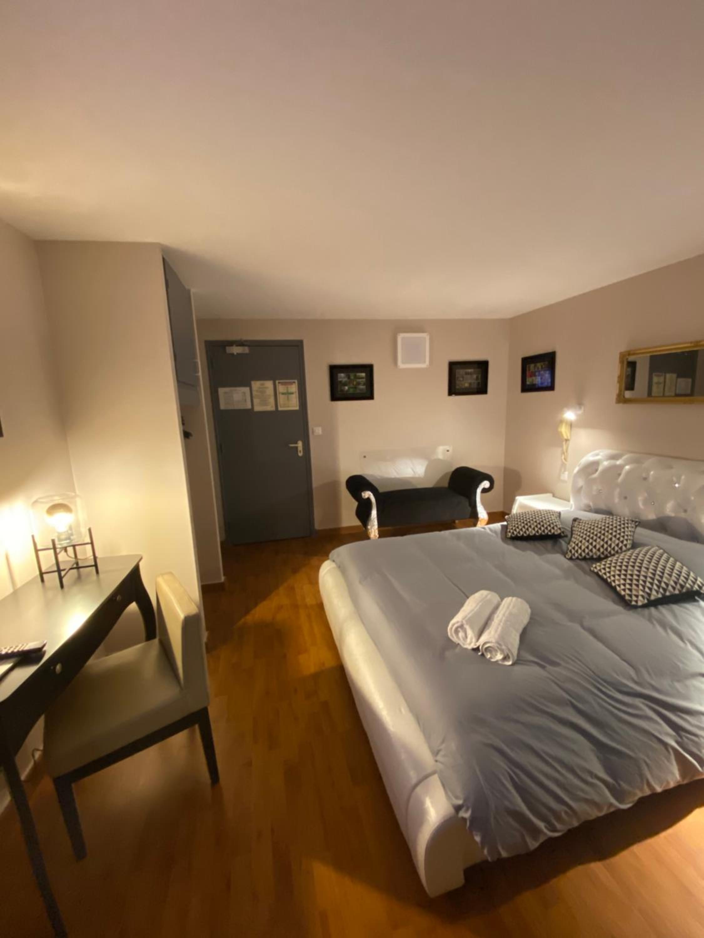 Superior Double Room photo 3