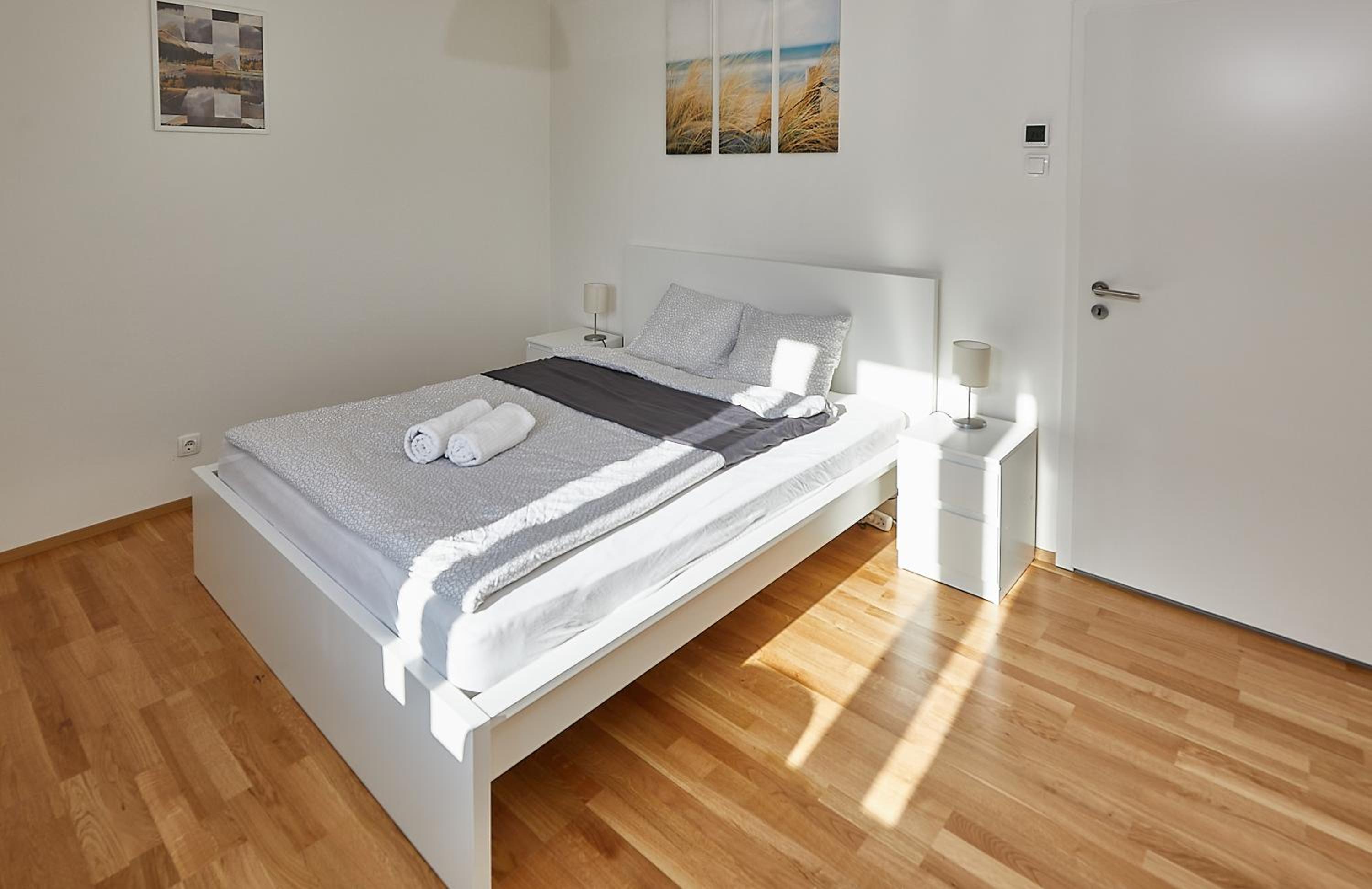 One-Bedroom Apartment photo 2