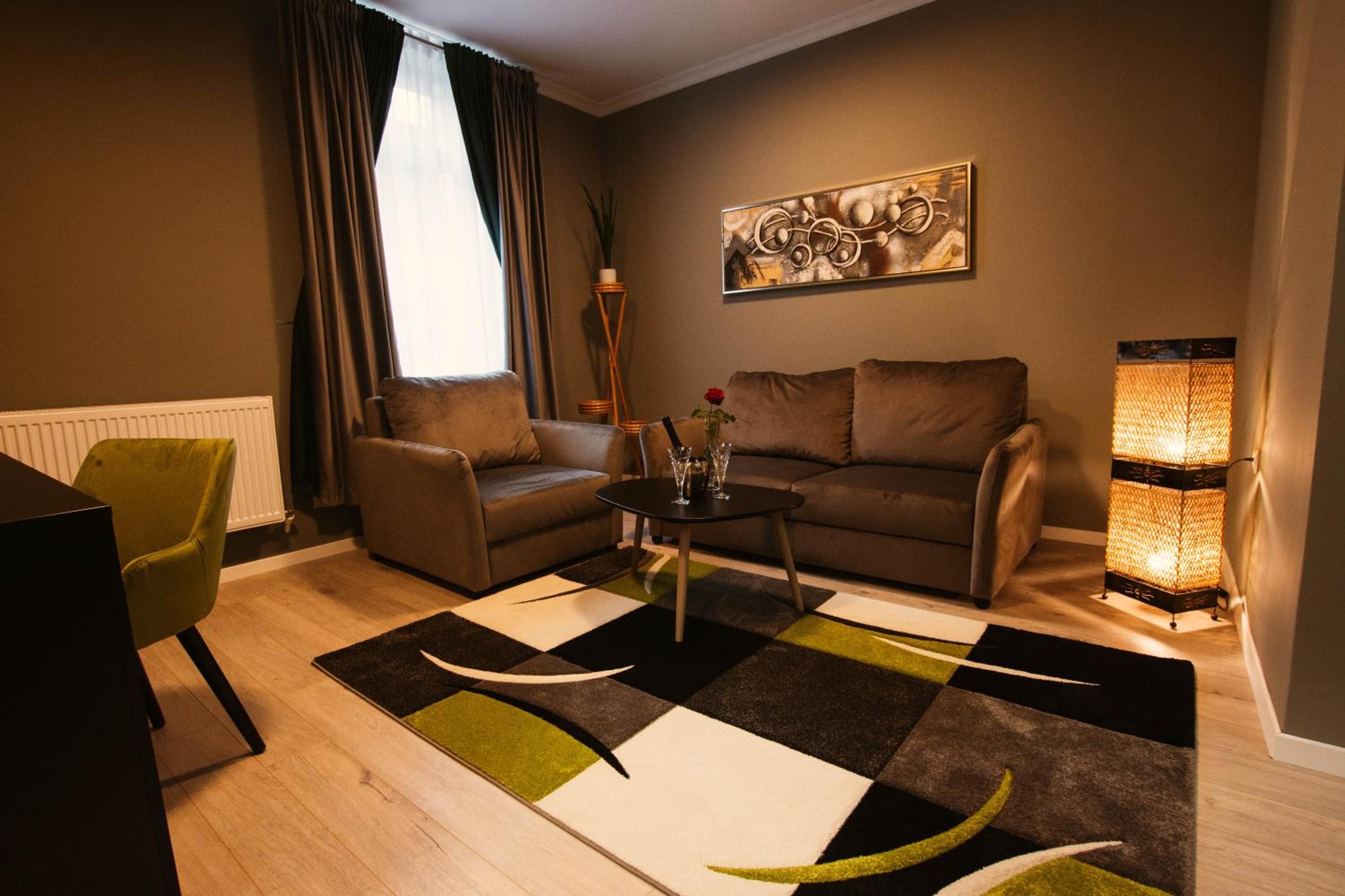 One-Bedroom Apartment