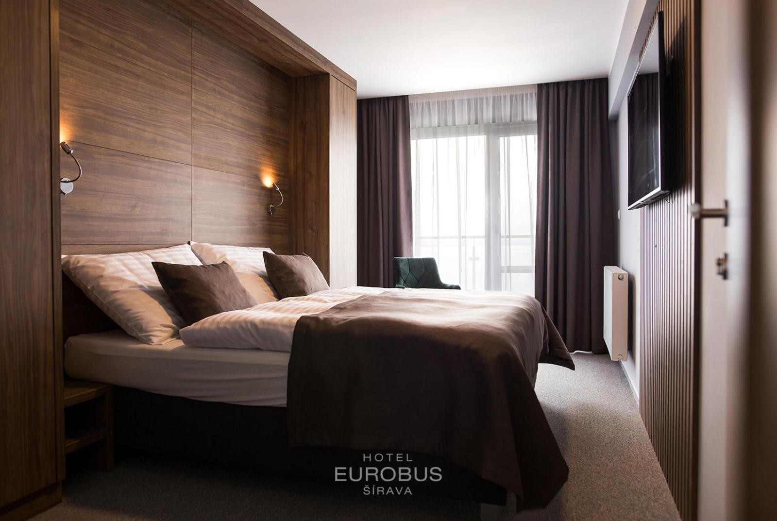 Double Room with Balcony - Photo 11