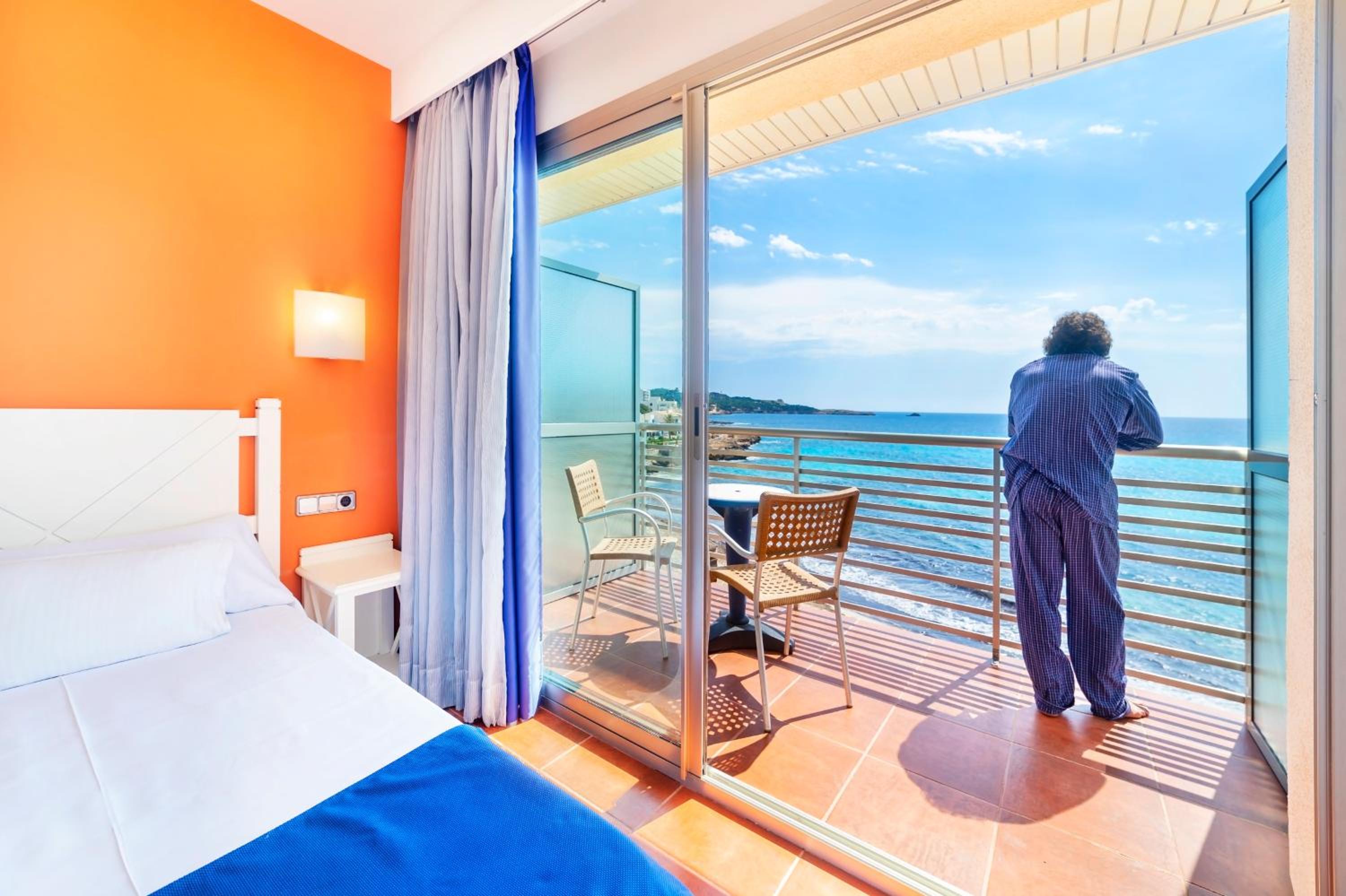 Superior Double or Twin Room with Sea View