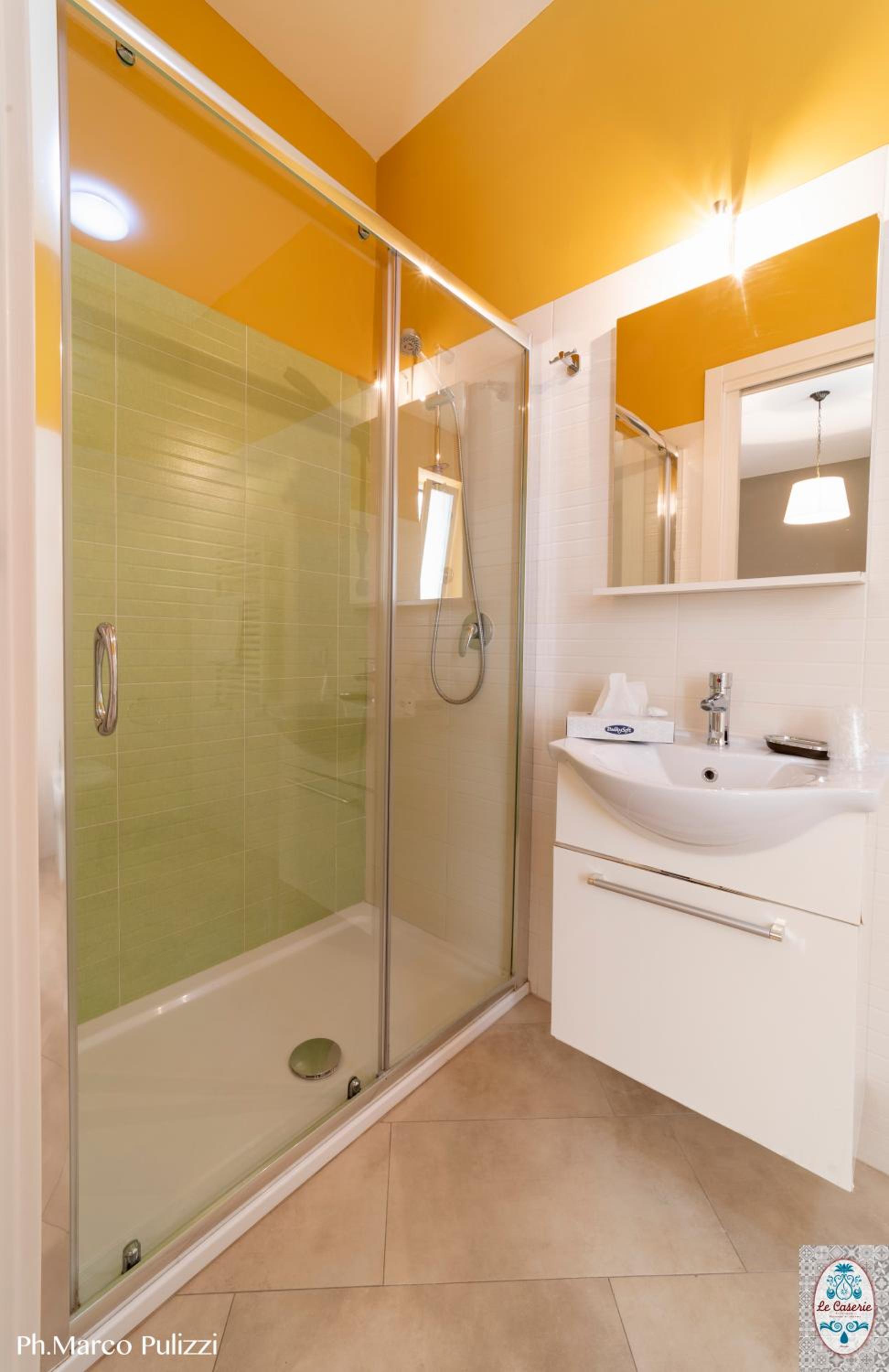 Standard Double Room - Photo 14