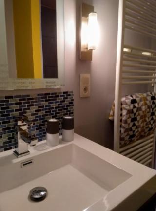 Twin Room with Private Bathroom photo 2