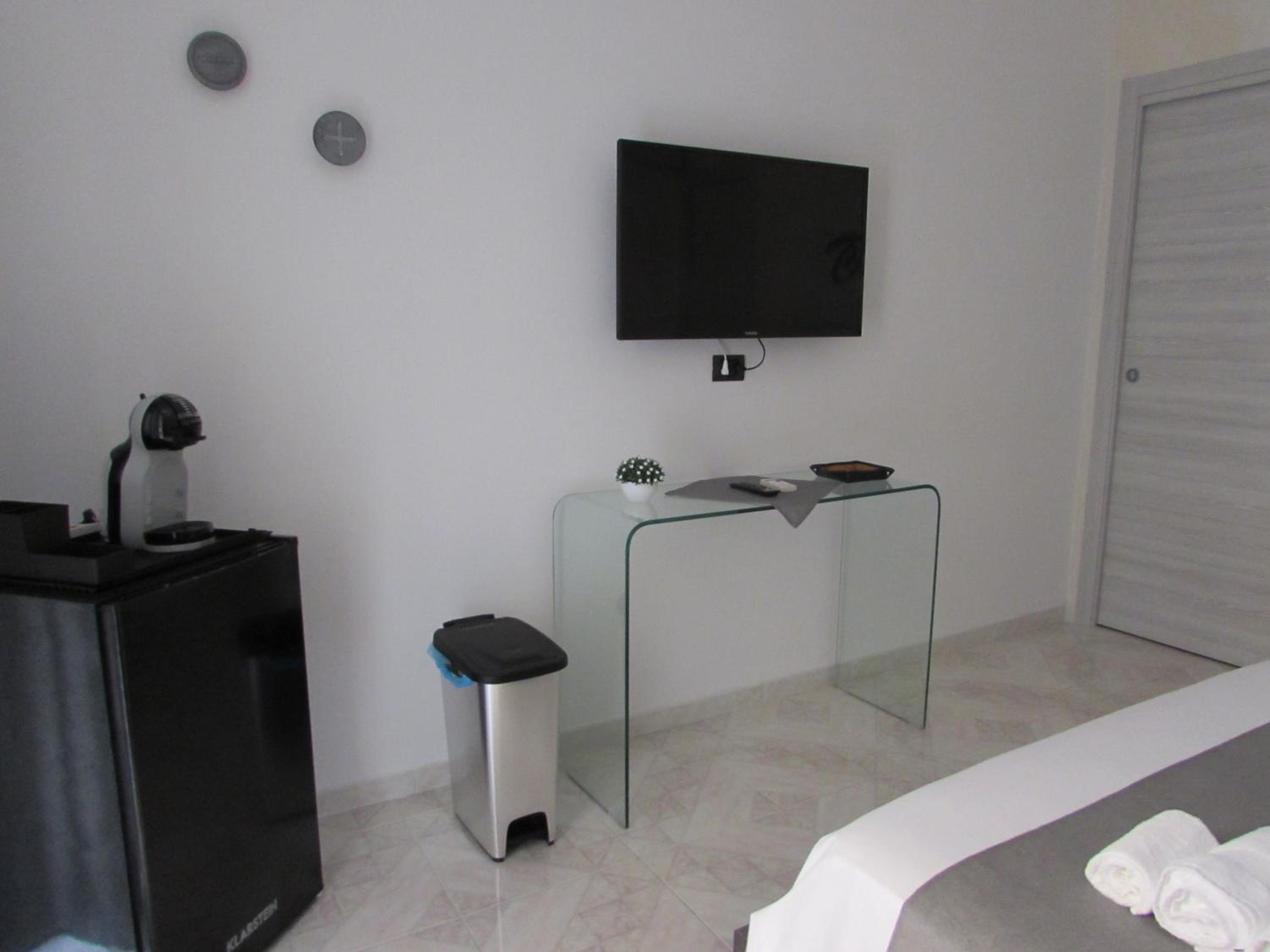 Double Room - Photo 4
