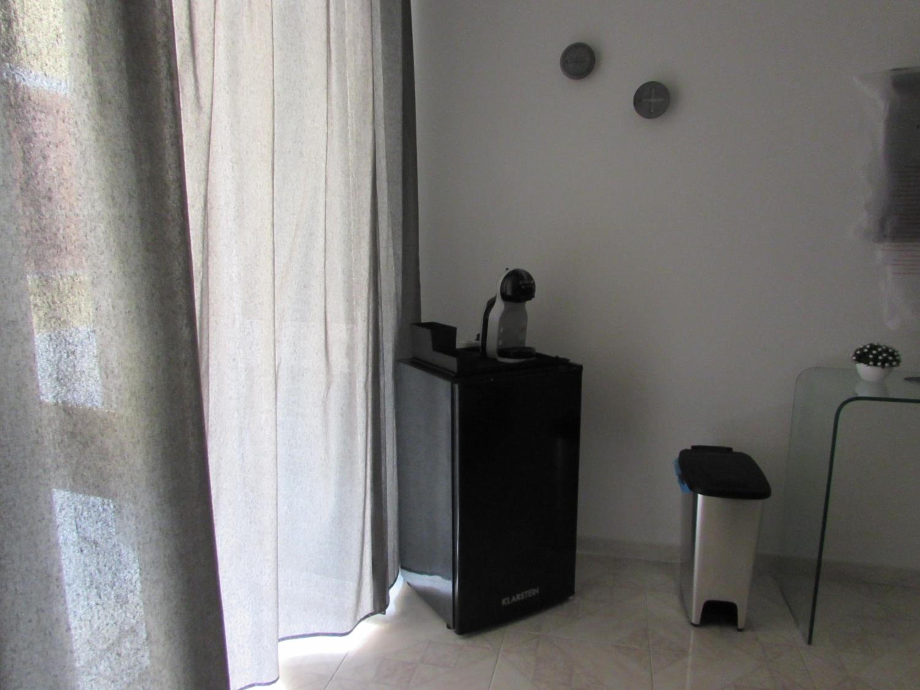 Double Room - Photo 7