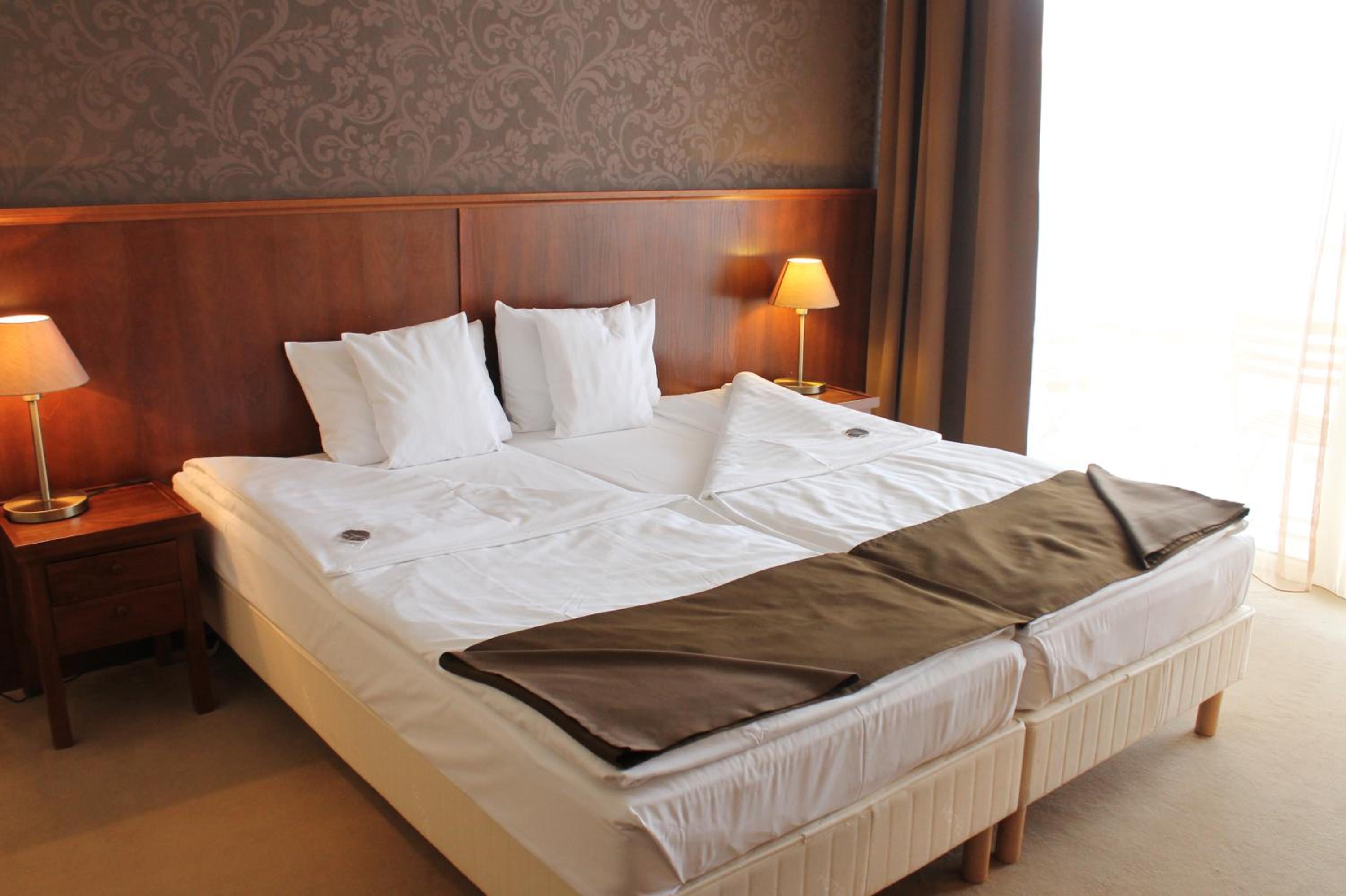 Standard Double/Twin Room with Balcony - Photo 1