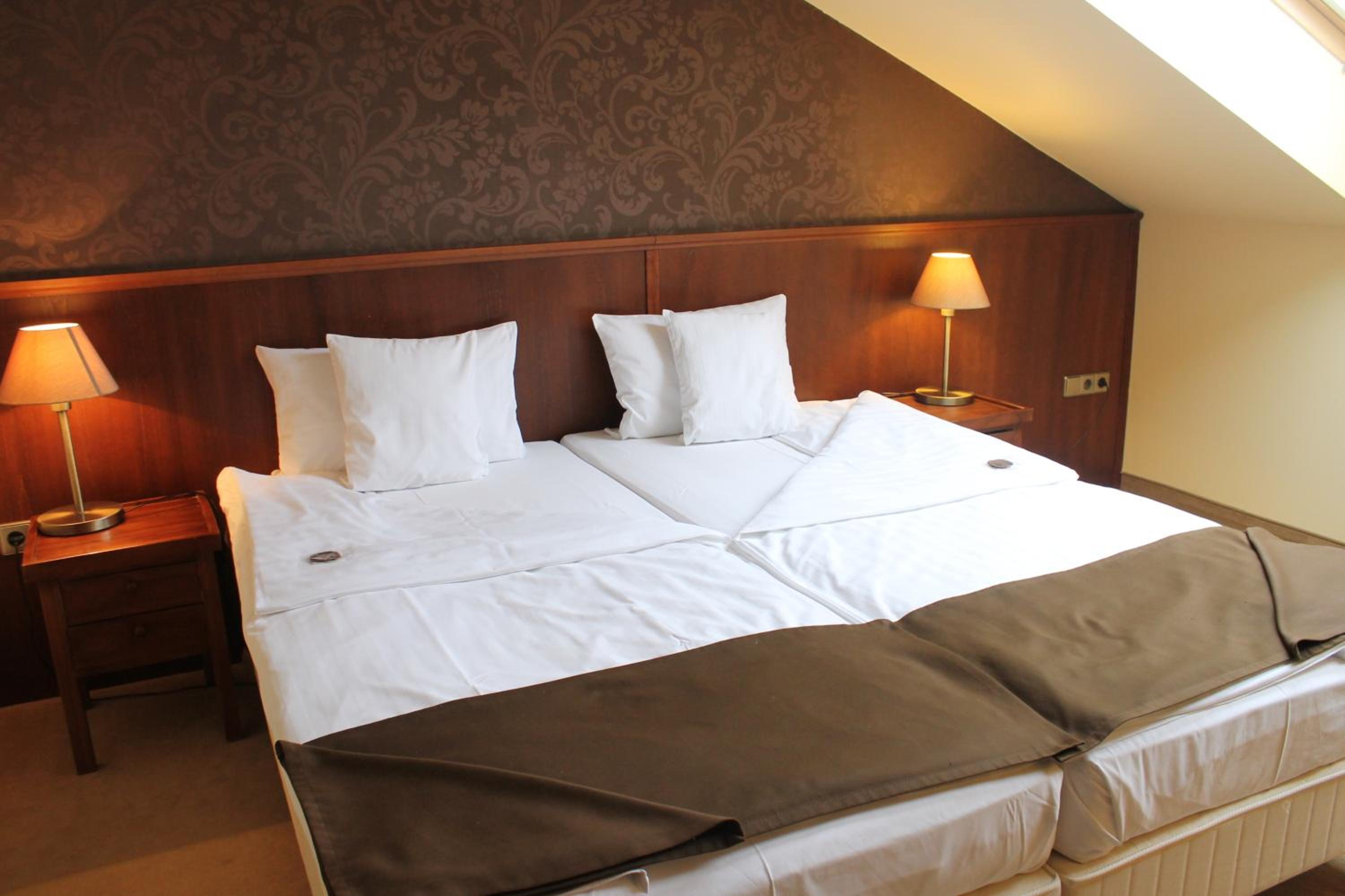 Standard Double/Twin Room - Photo 1