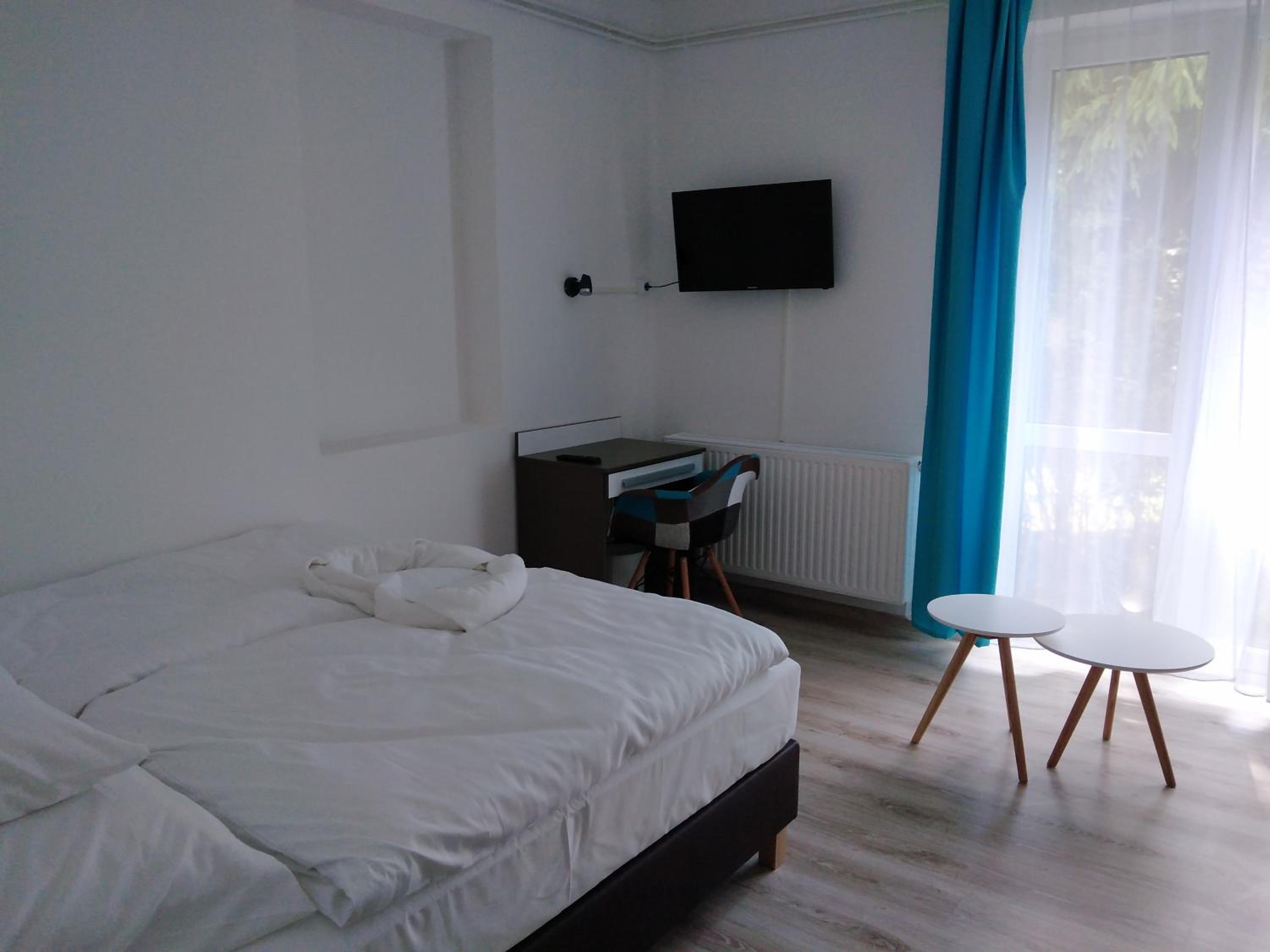 Double or Twin Room with Extra Bed photo 1