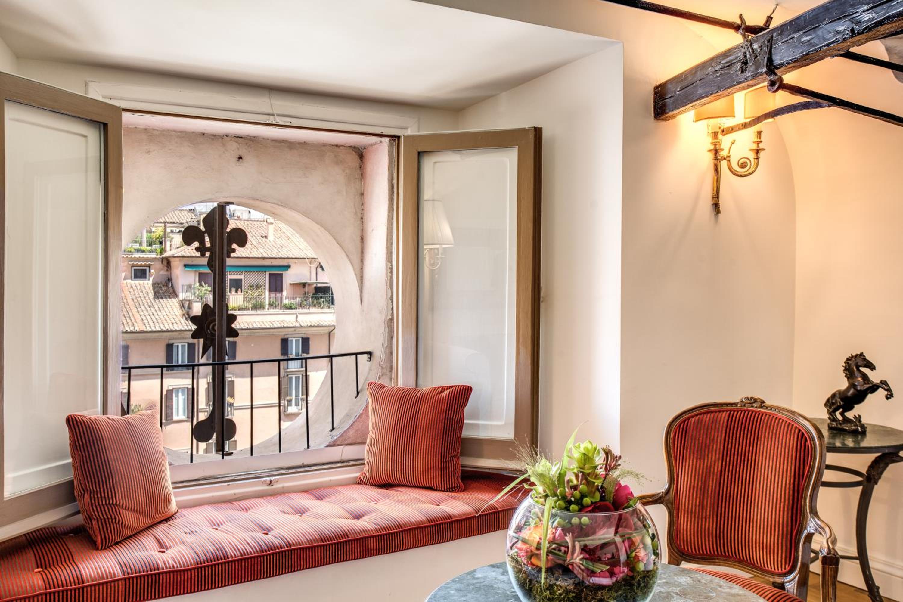 Deluxe Suite with View