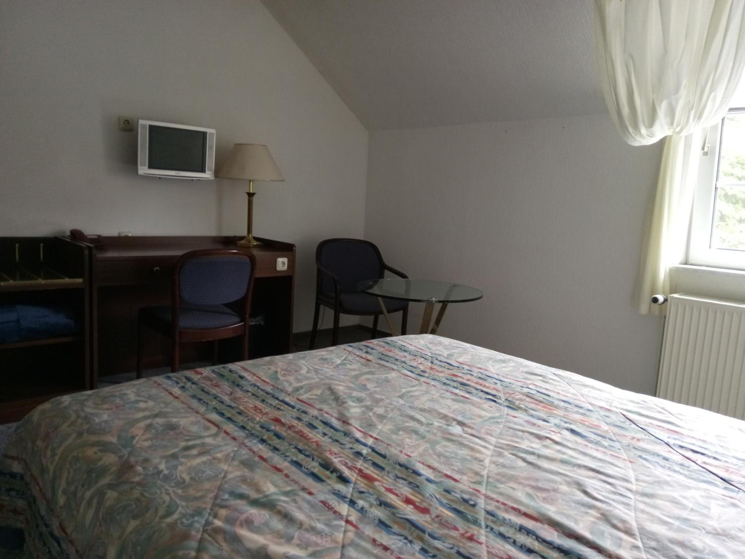 Double or Twin Room with Private Bathroom photo 2