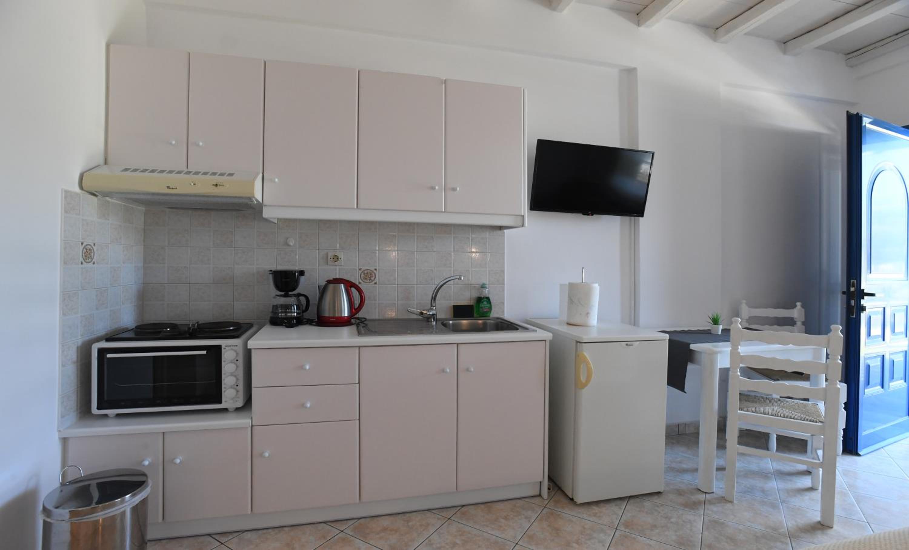 Studio (2 Adults) photo 3