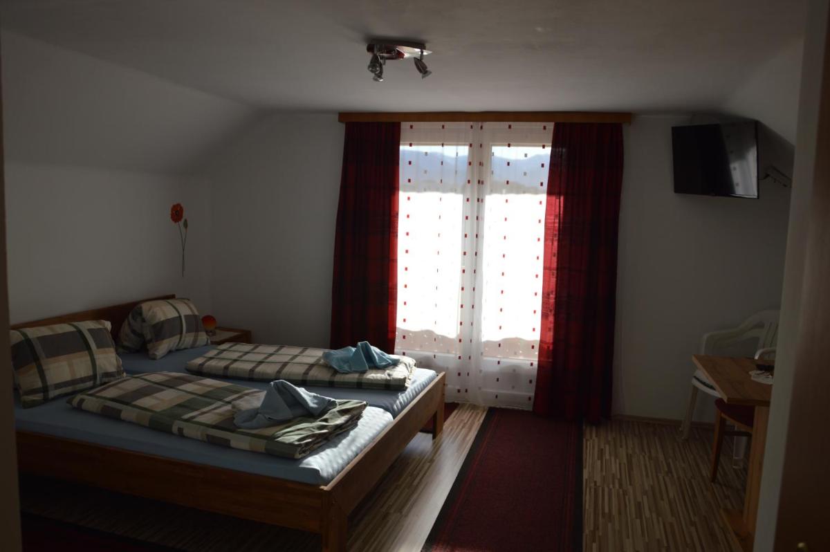 Family Room with Balcony photo 1
