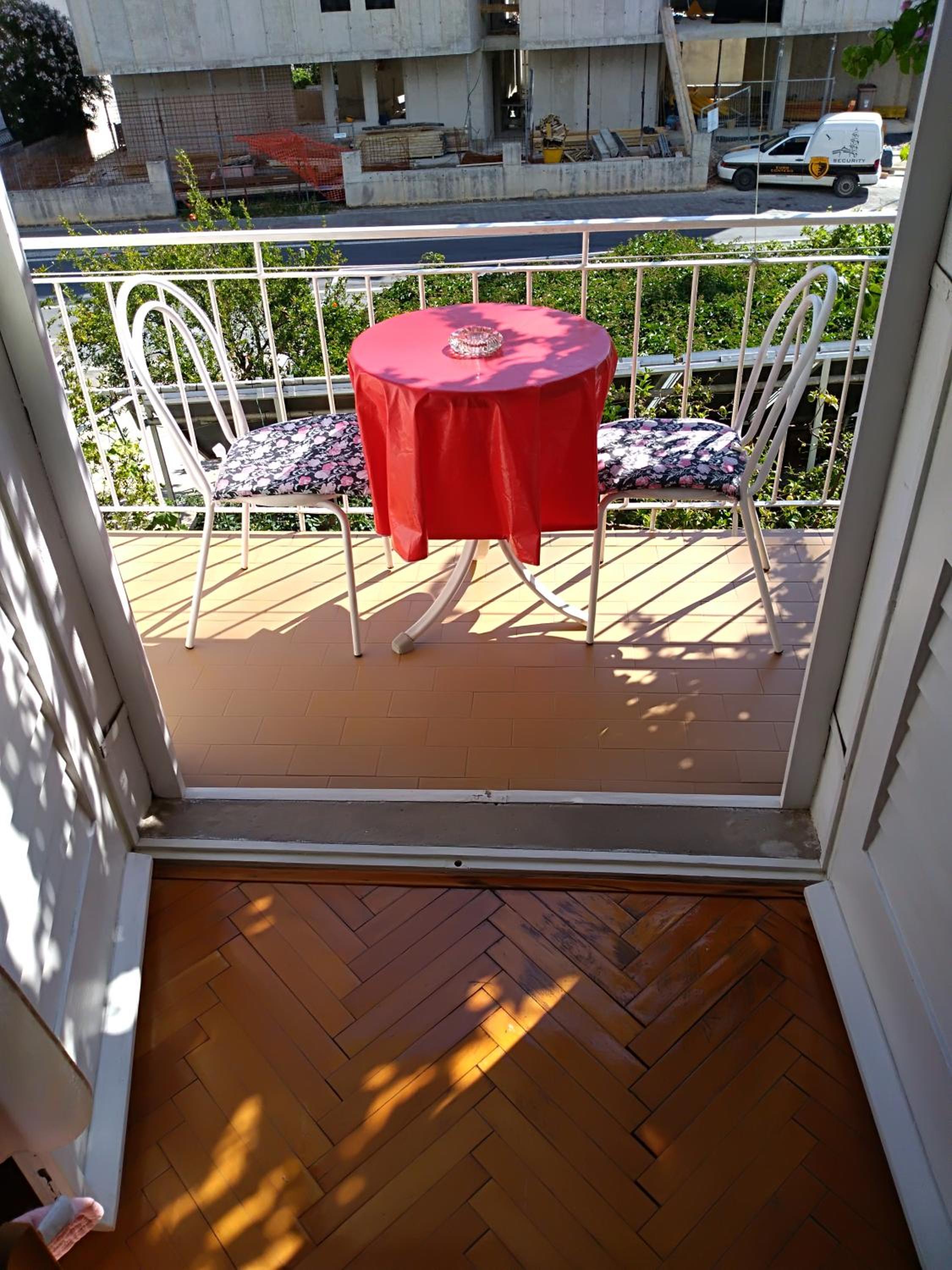 Three-Bedroom Apartment with Terrace - Photo 25
