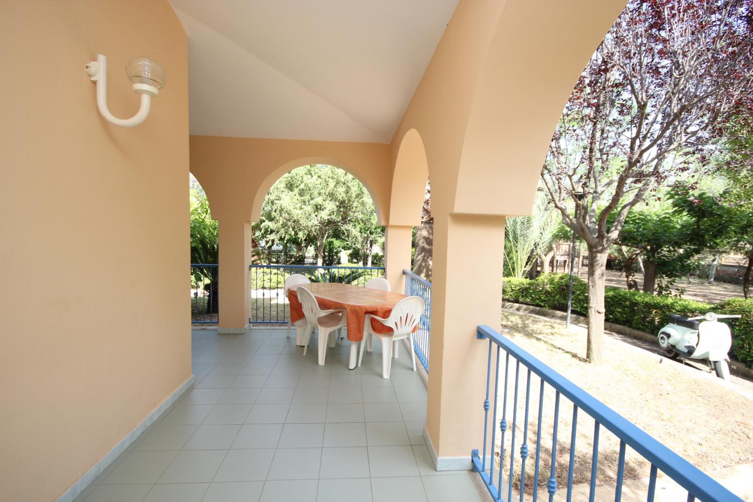 Apartment - Ground Floor photo 2