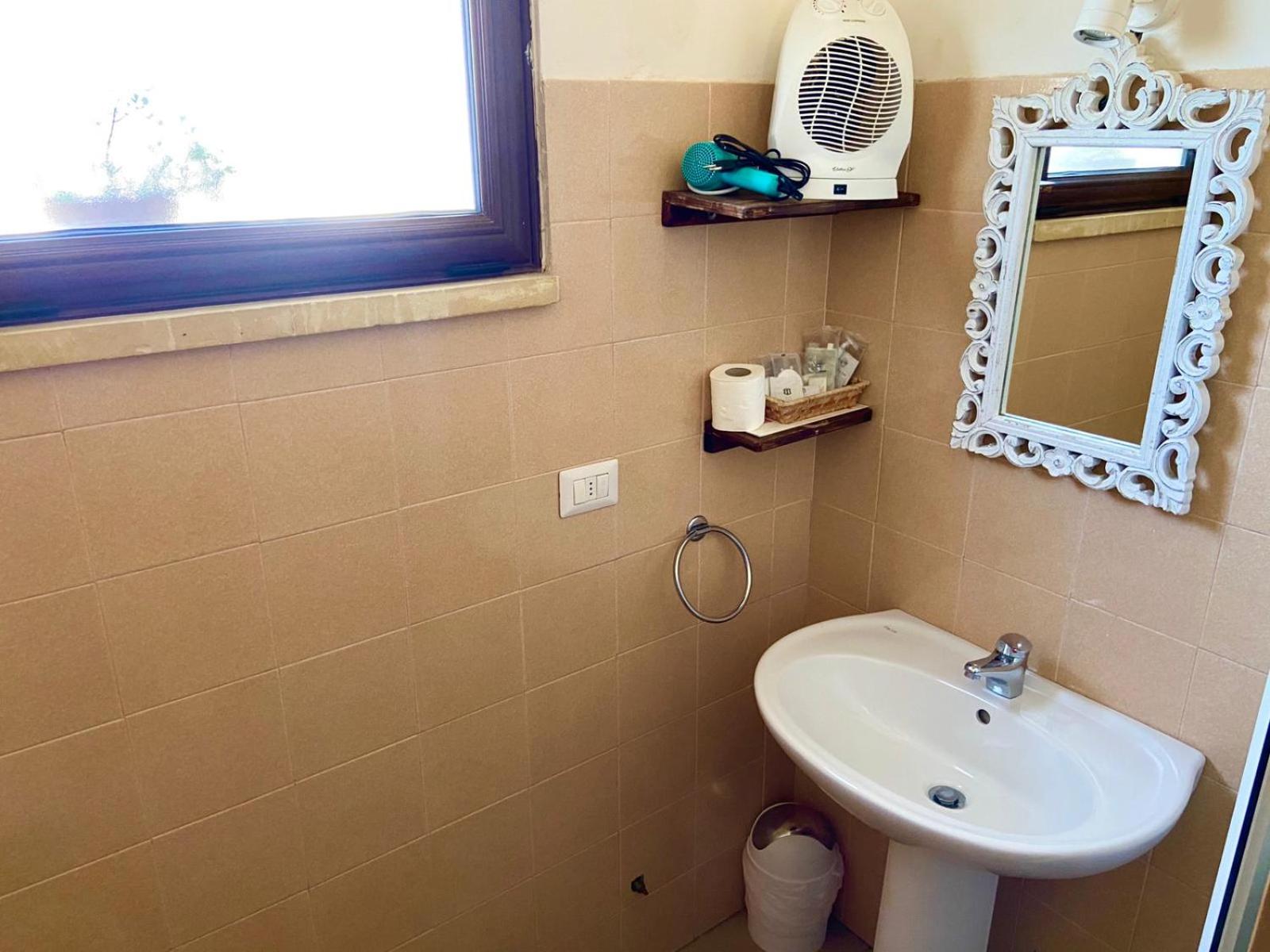 One-Bedroom Apartment - Photo 15