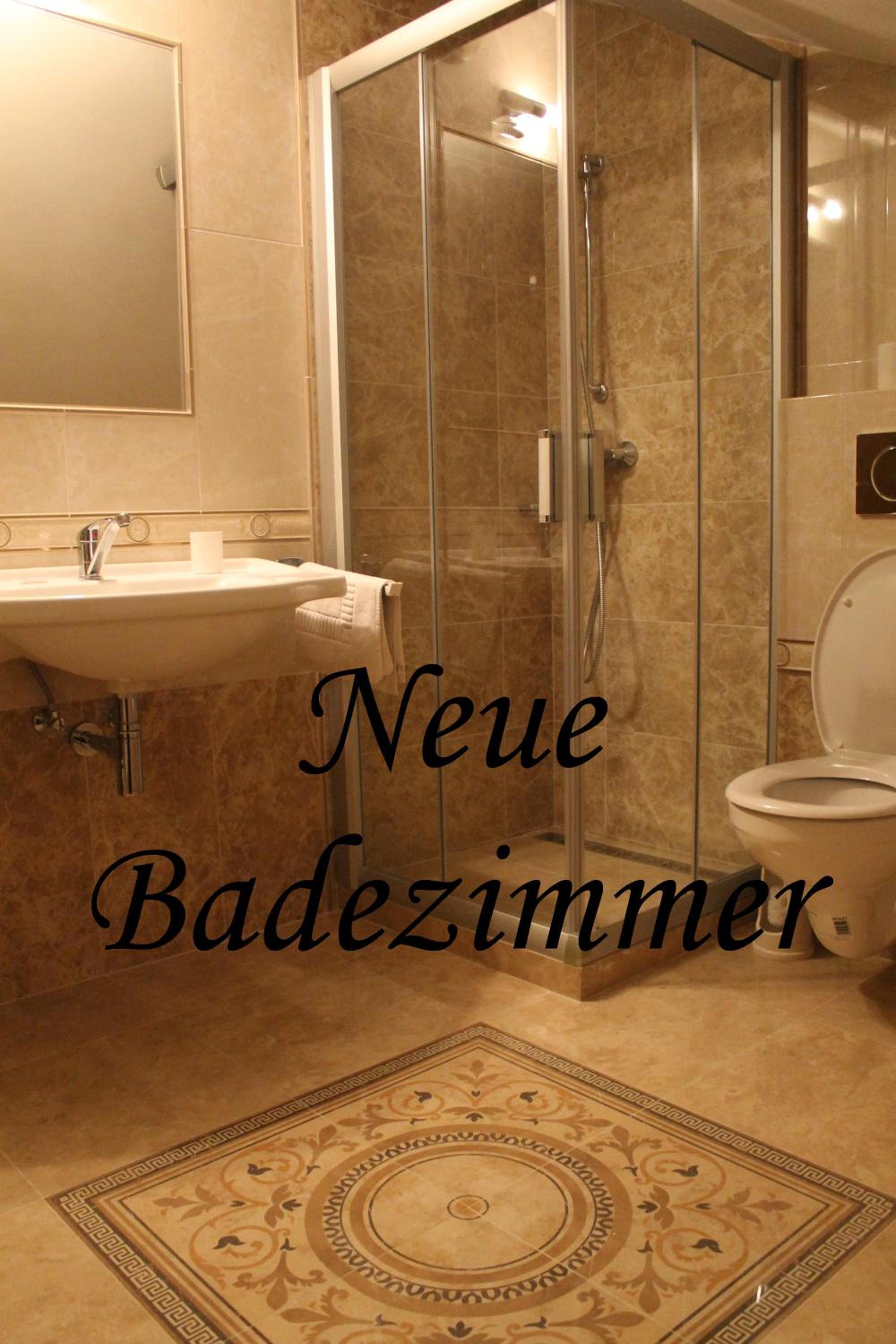 Single Room with Private Bathroom photo 3