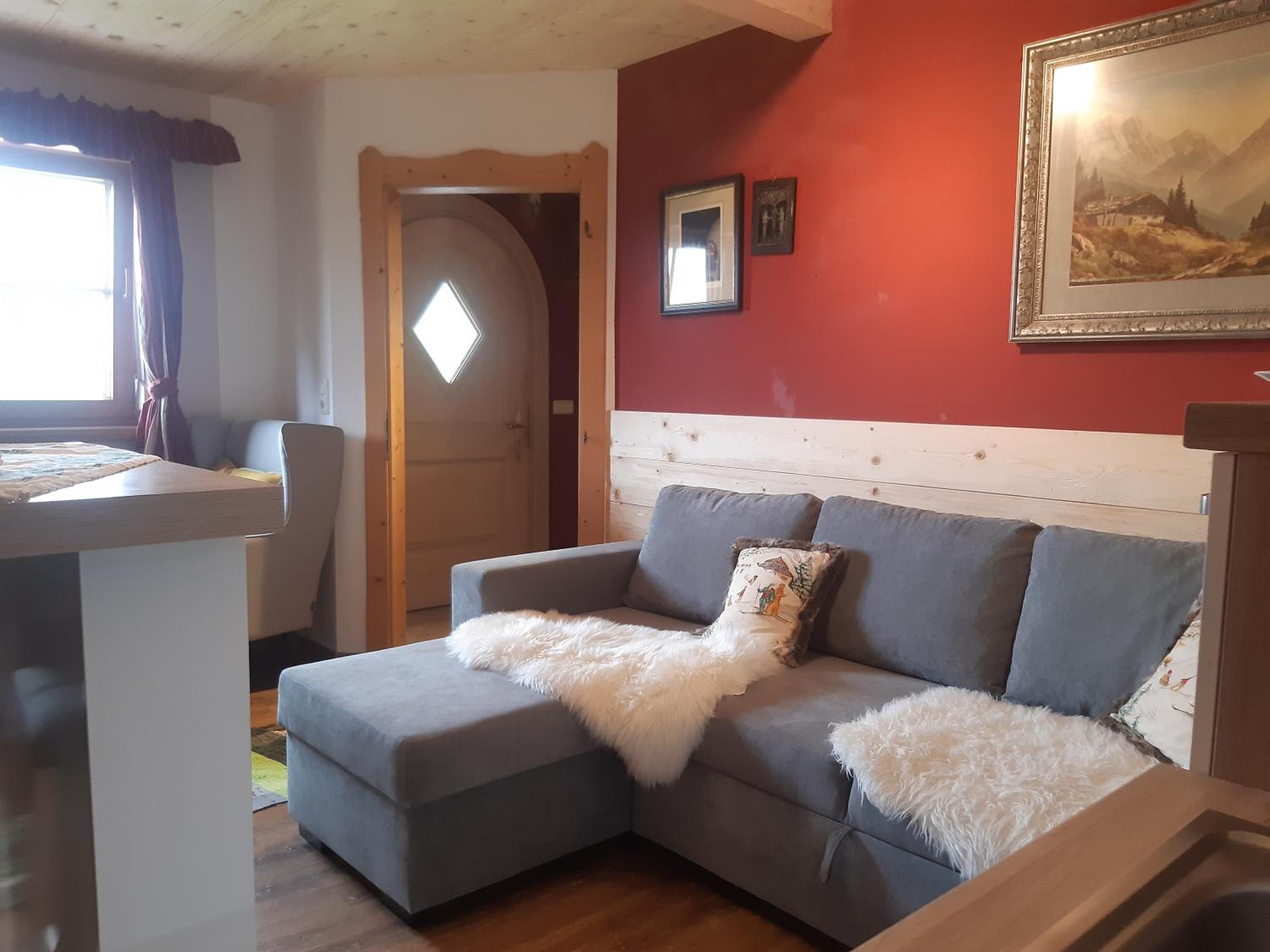 Apartment with Terrace - Photo 3
