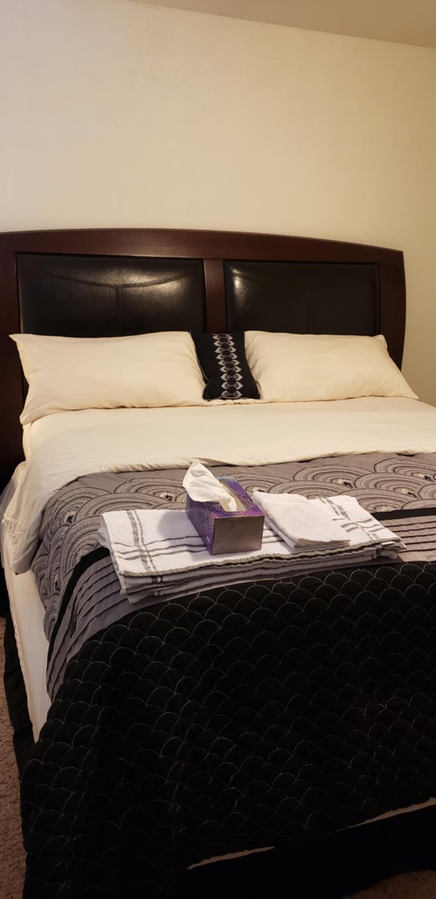 Deluxe Double Room (2 Adults + 1 Child)