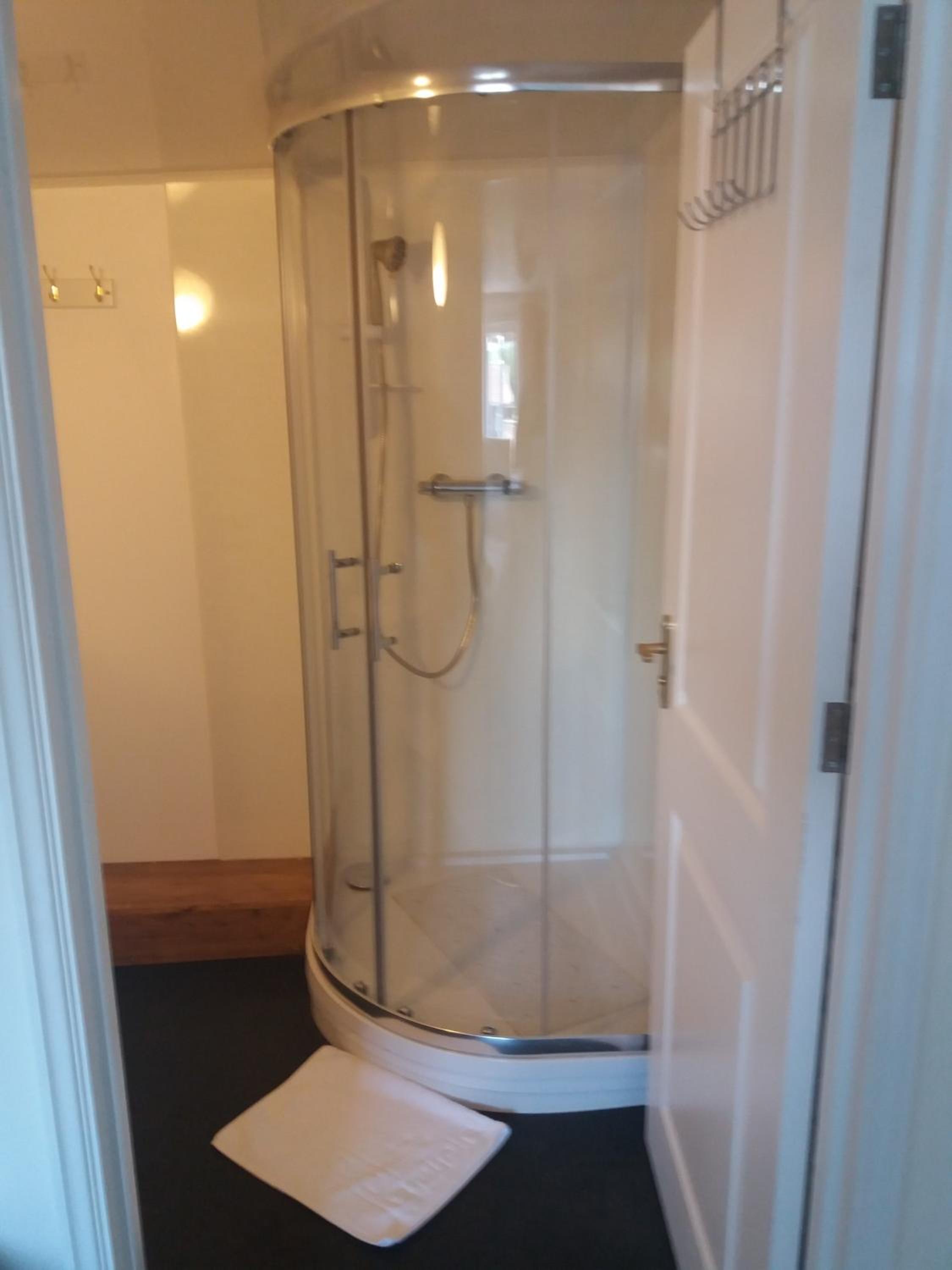 Deluxe Double or Twin Room photo 3