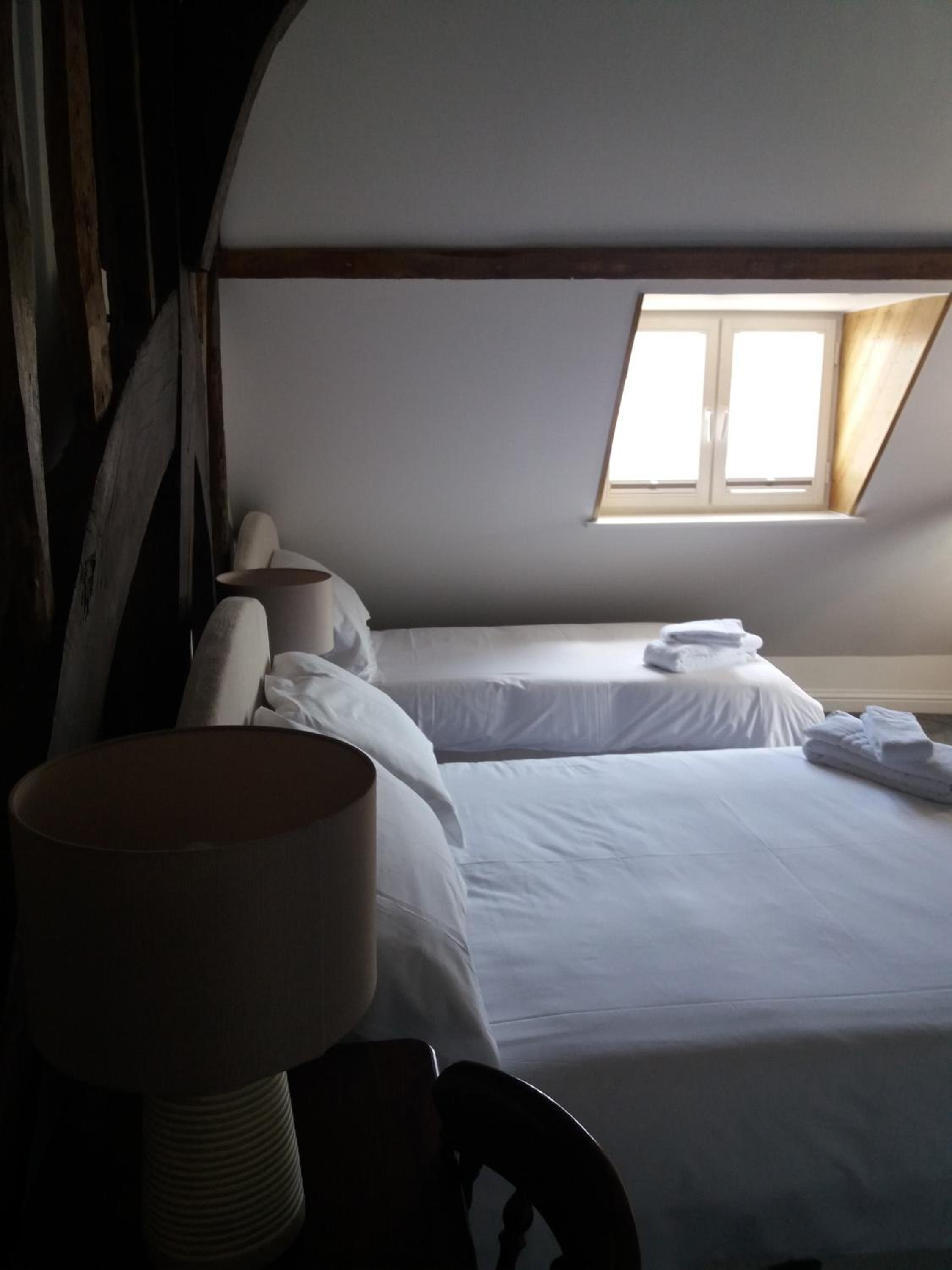 Deluxe Twin Room photo 3