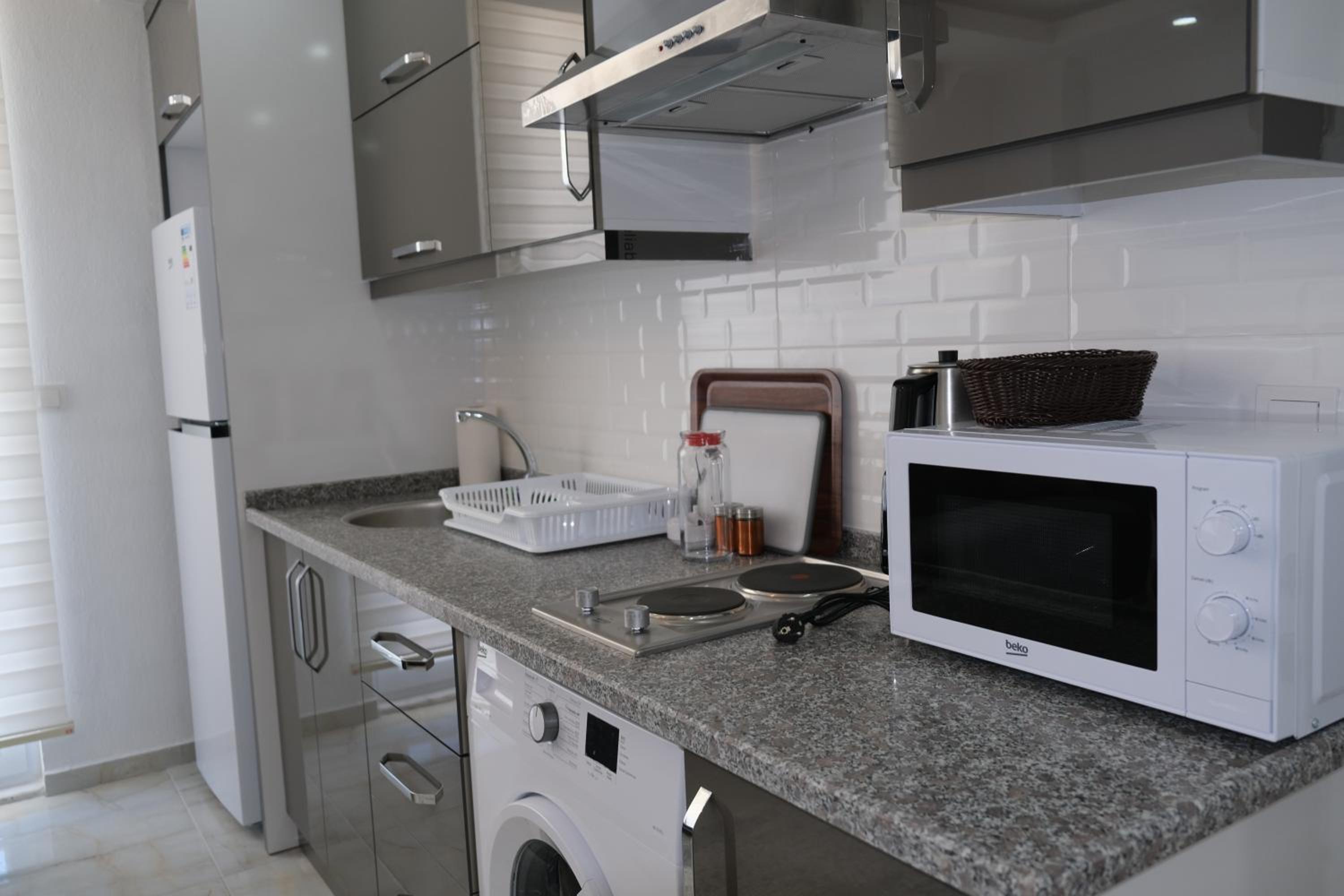 One-Bedroom Apartment - Photo 4
