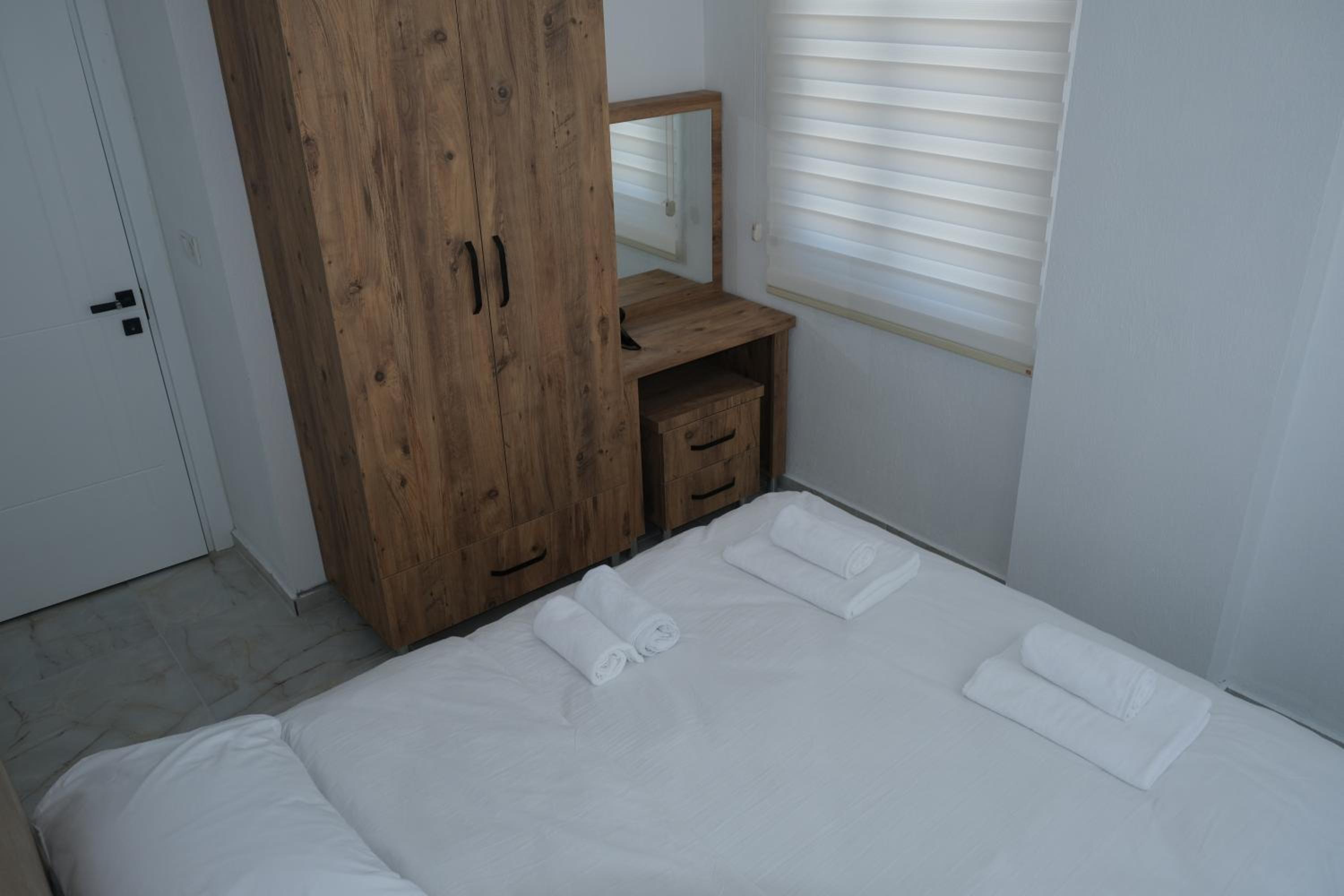 One-Bedroom Apartment - Photo 9