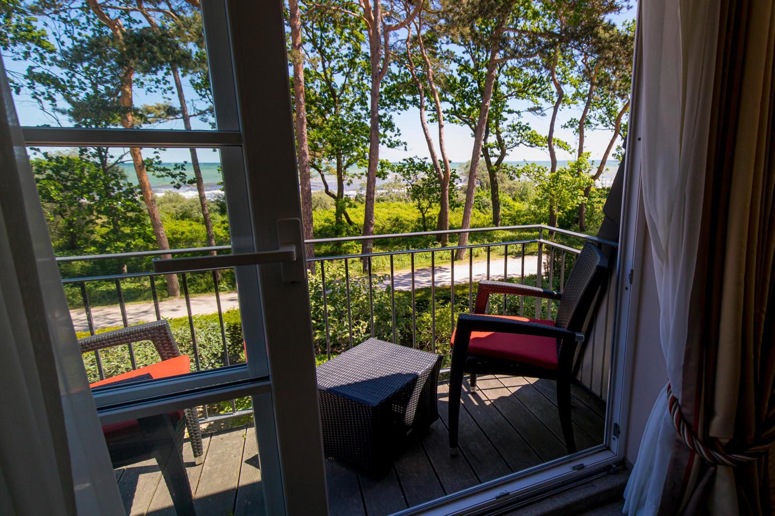 Deluxe Double Room with Balcony and Sea View - 7 photo 2