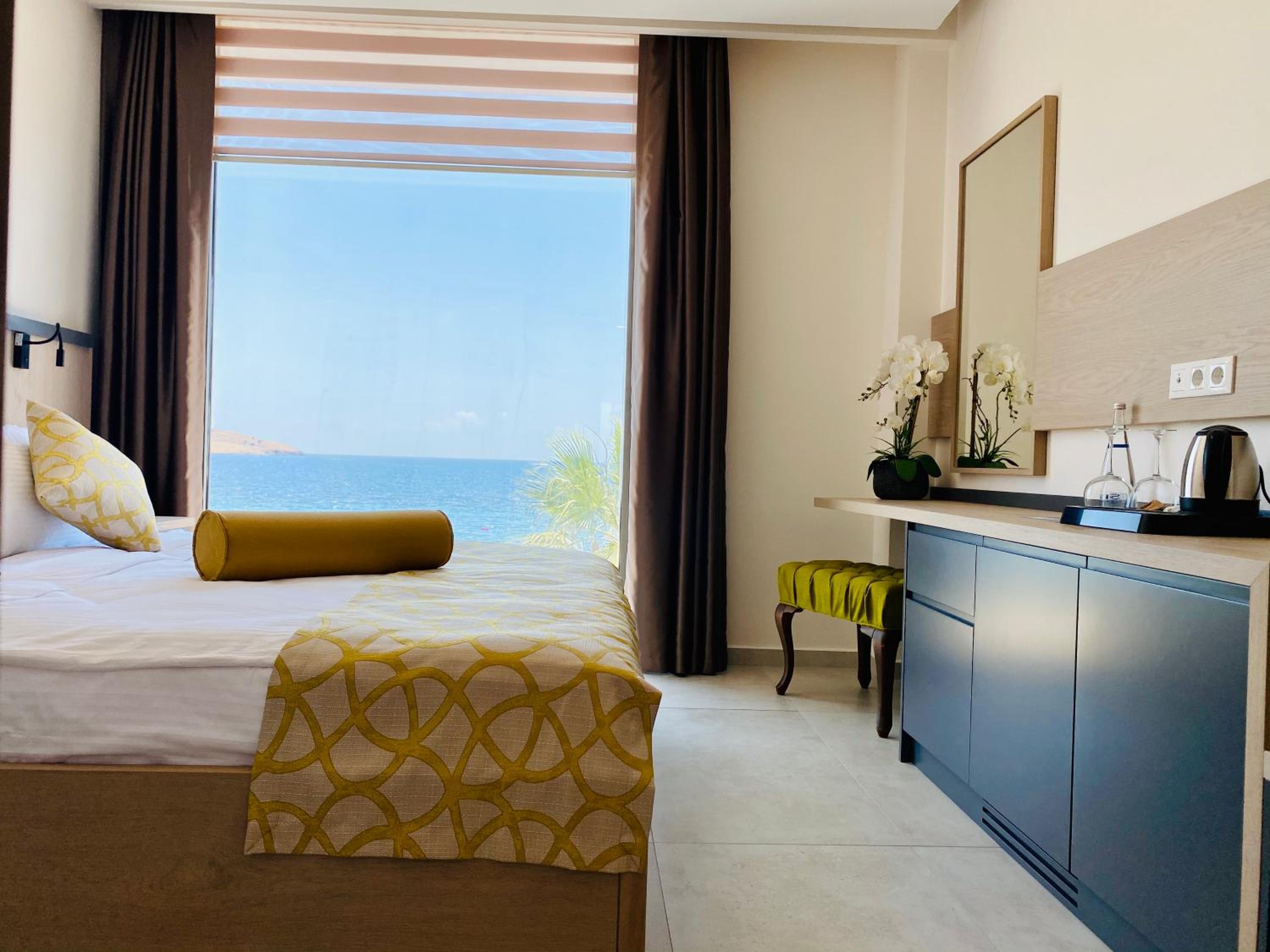 Deluxe Family Suite