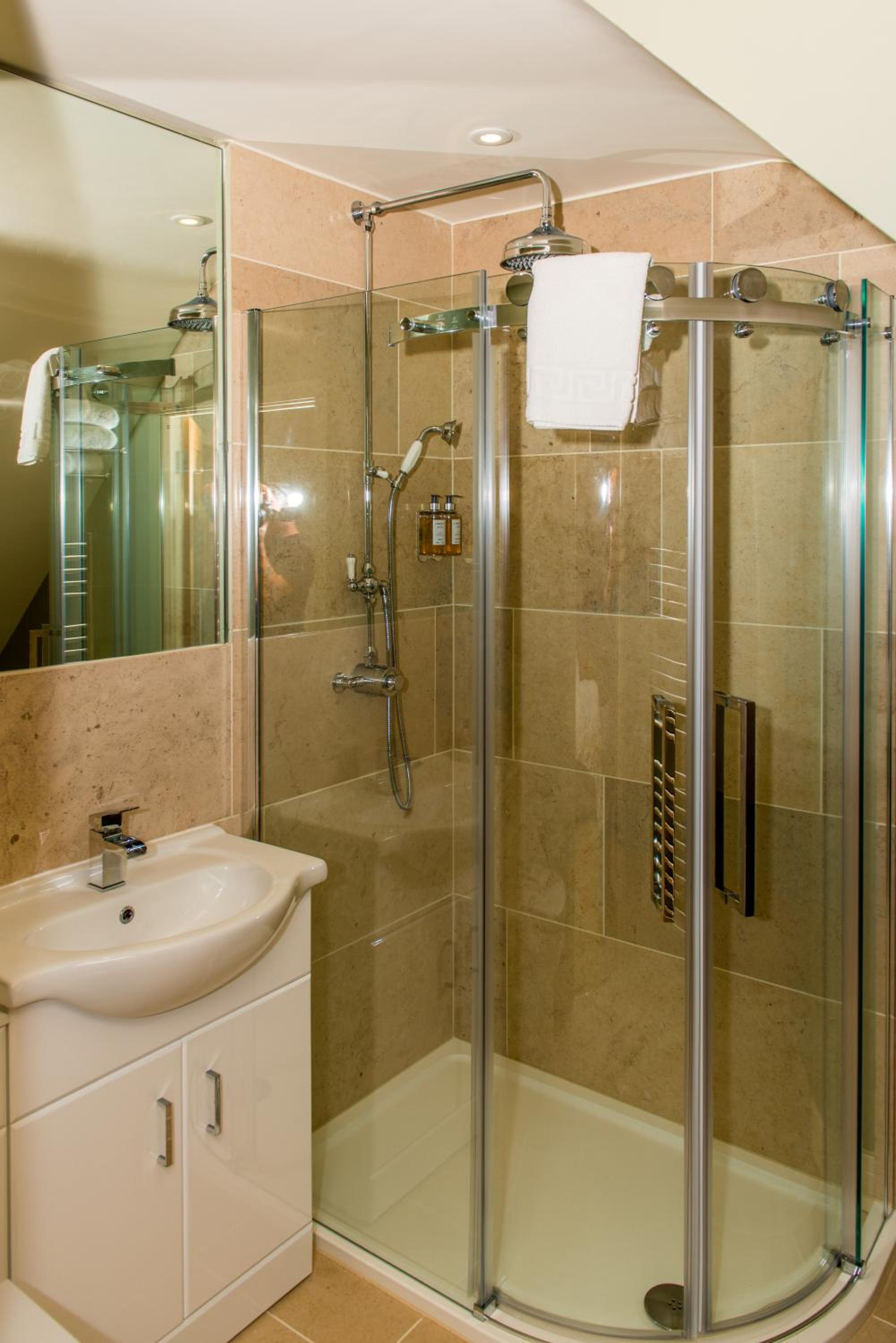 Superior Double or Twin Room - Photo 2