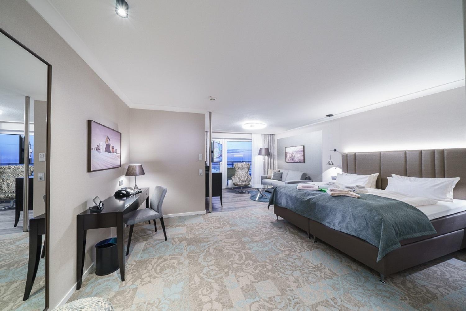 Double Room with Balcony and Sea View