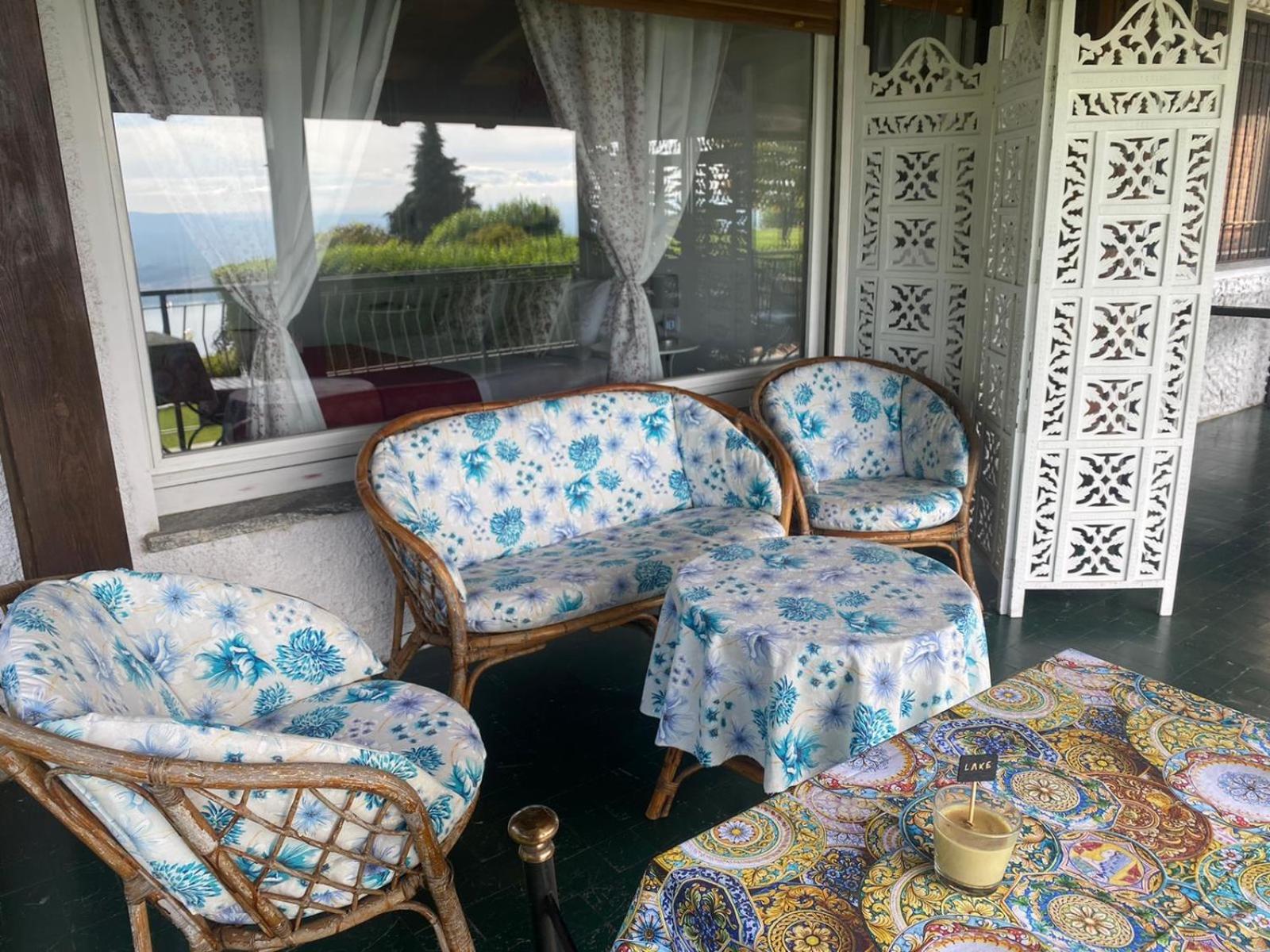 Double Room with Lake View - Photo 5
