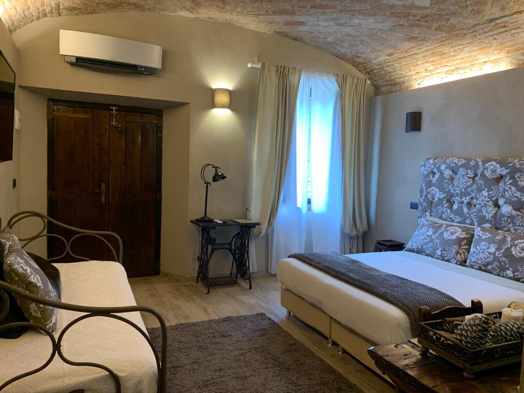 Standard Double or Twin Room with Garden View - Photo 1