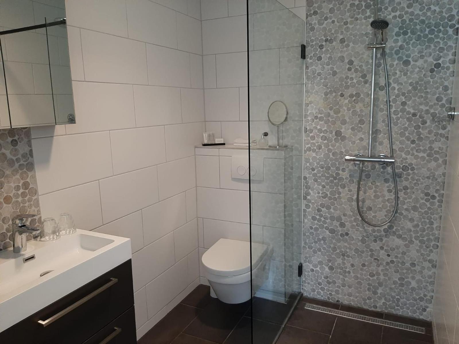 Deluxe Double Room - Photo 15